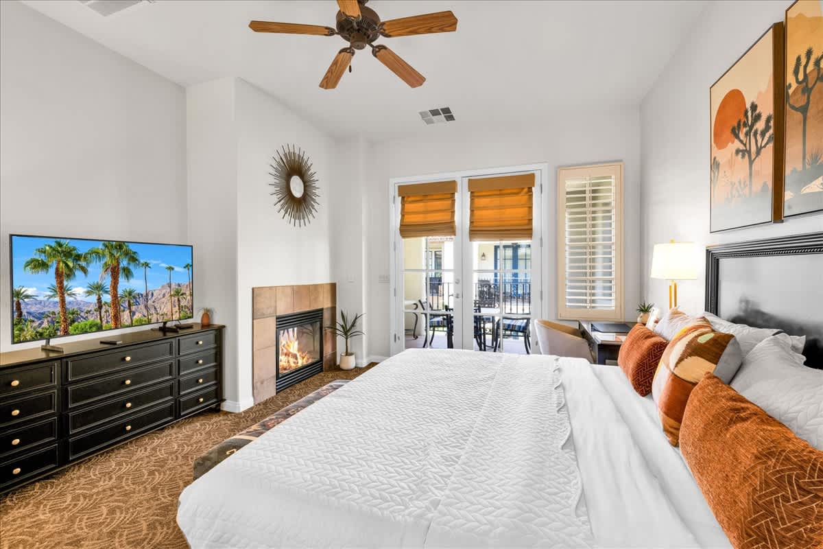 Upstairs Studio with Impeccable Views #B