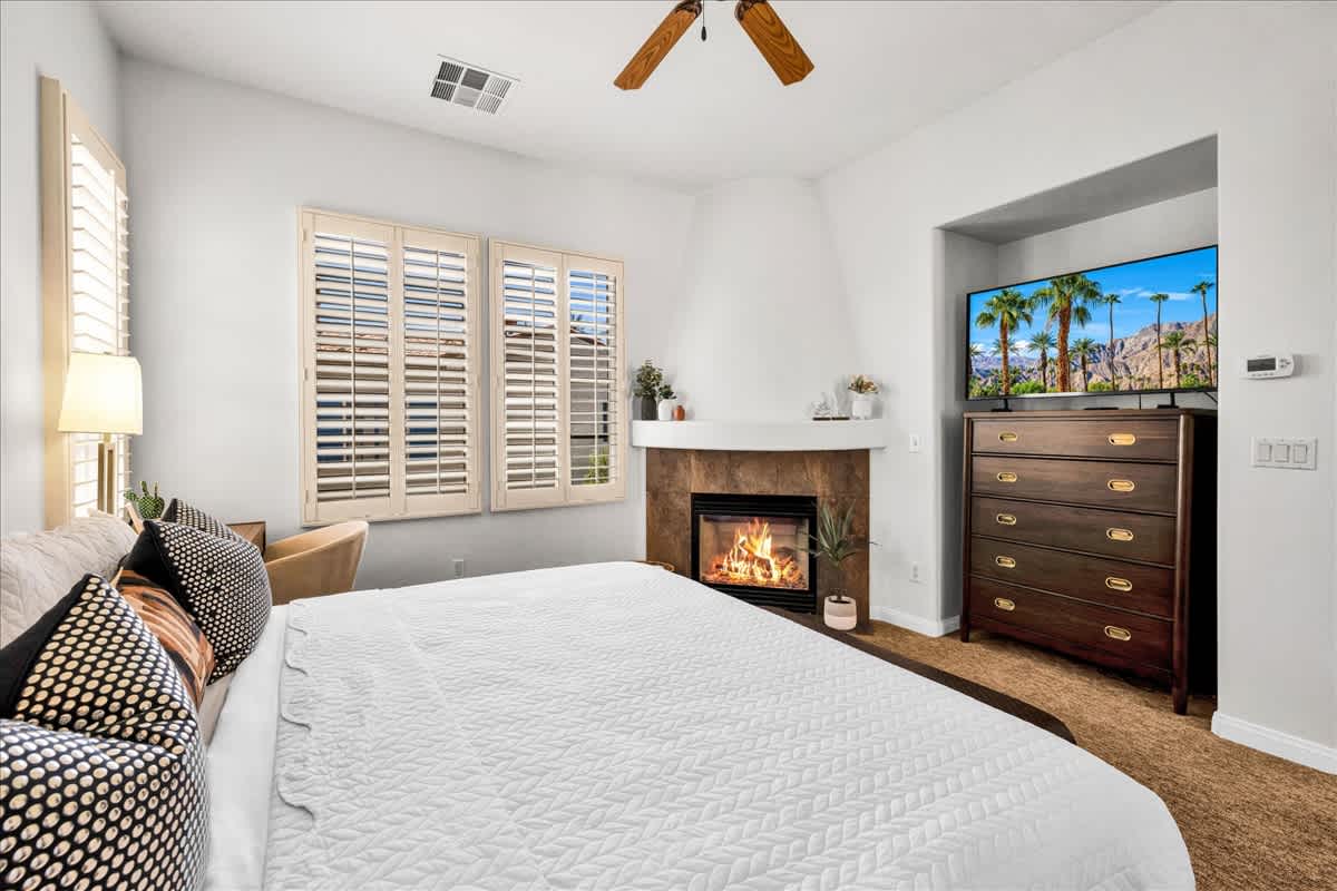 Upstairs Studio in Heart of Legacy Villas #C - Photo 5