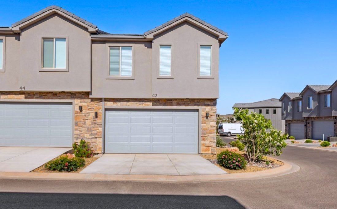 Back exterior – corner unit