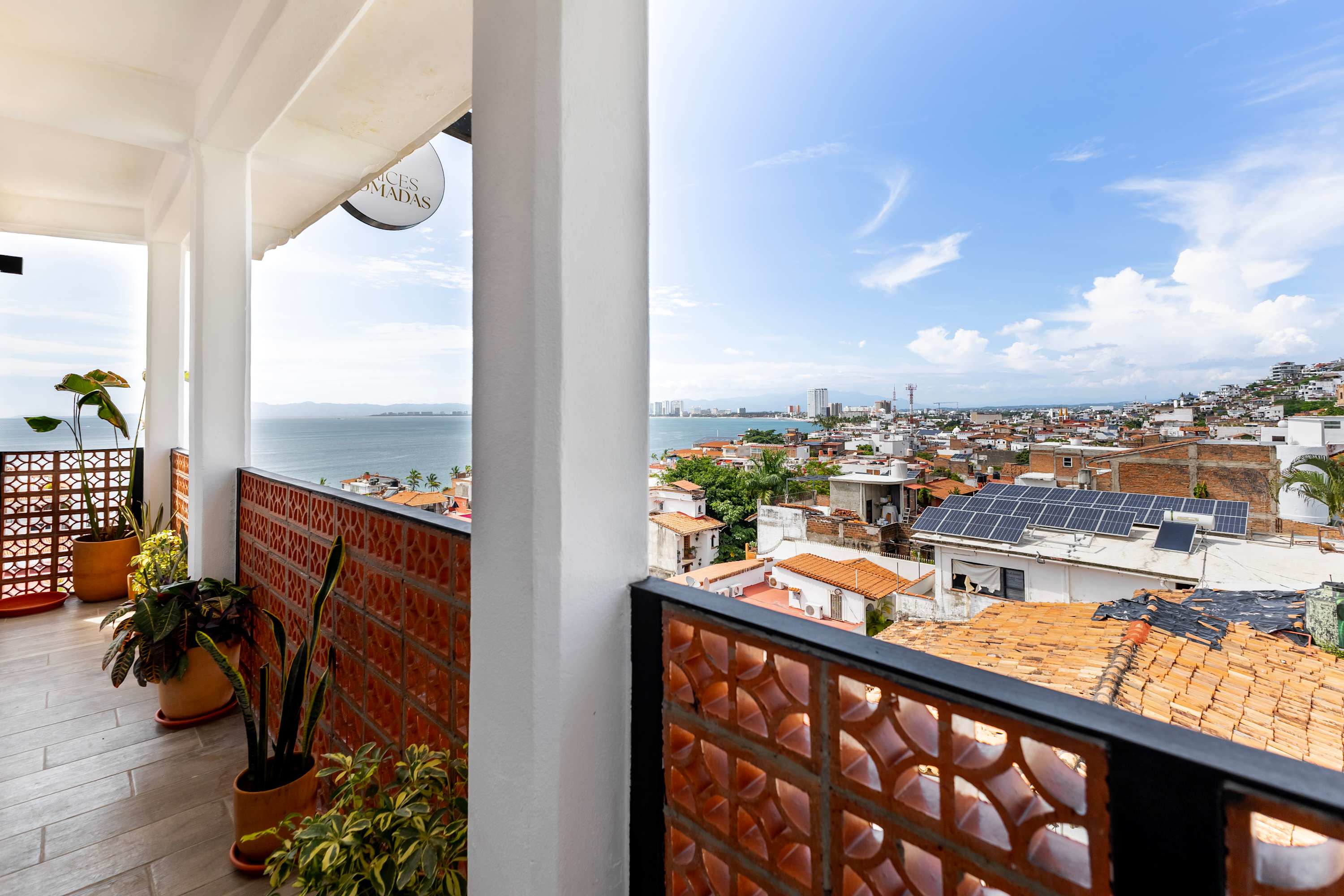 Ocean Breeze 2BR | A/C & Sea Views