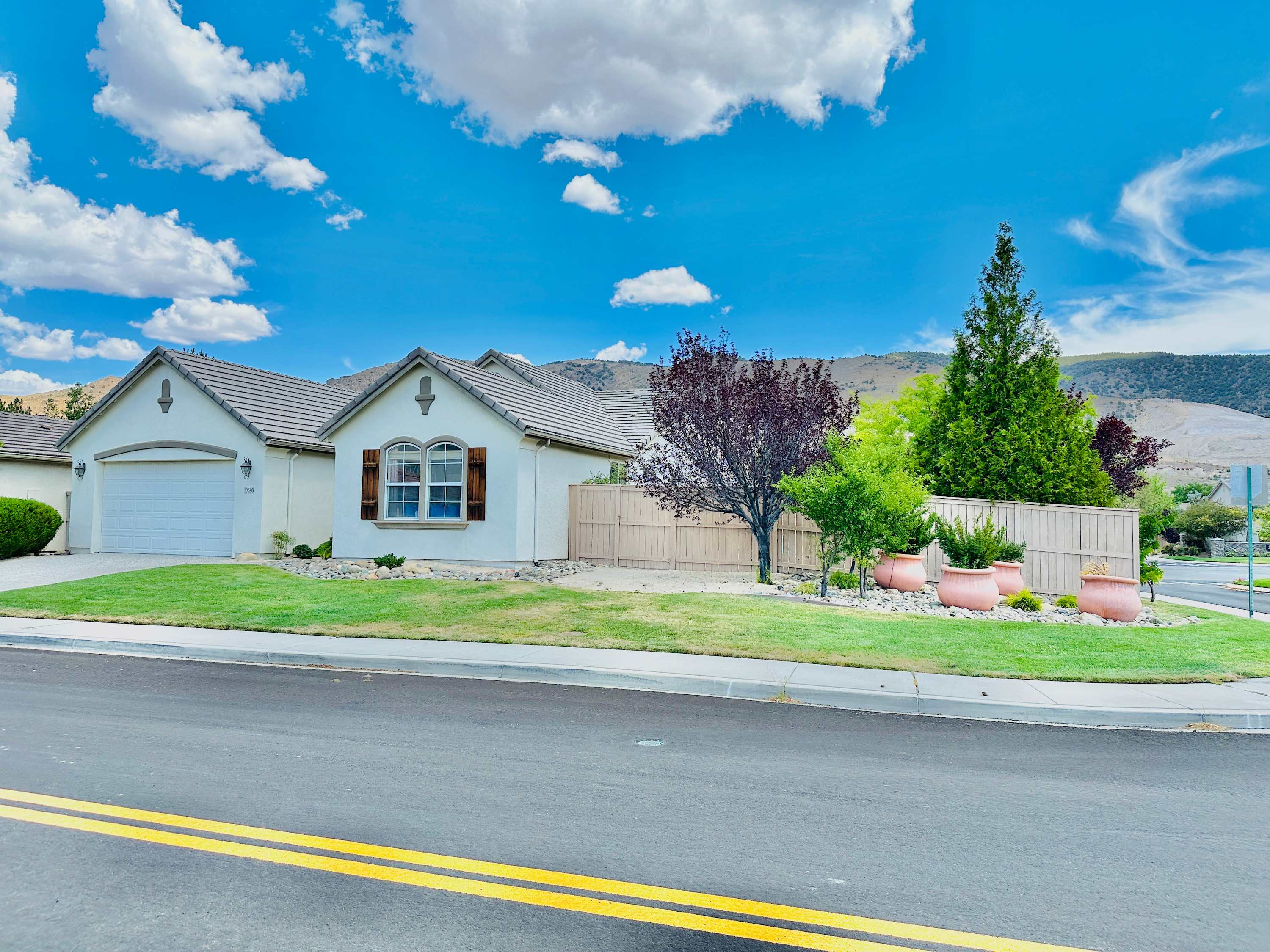 Sunview House/Sleeps 16 — Reno, NV — vacation rental