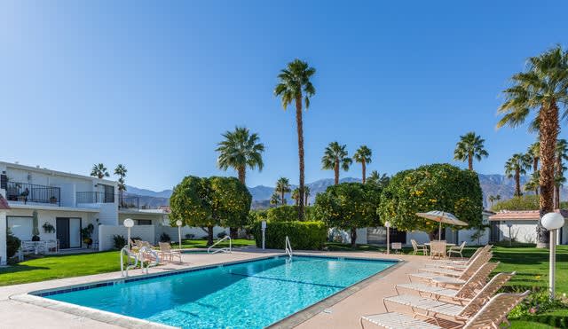 Stylish Condo with Golf Course Views 2