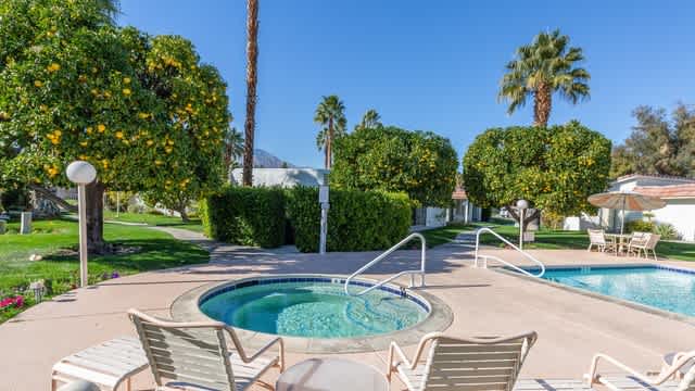 Stylish Condo with Golf Course Views 6