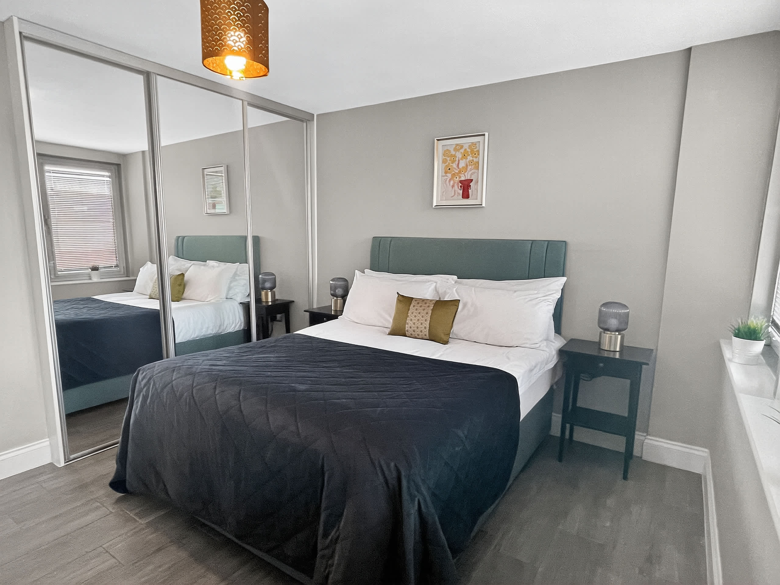View Stylish Lanes Apartment | Beach & Pier Strolls in Bartholomew Road BN1 1JS Stylish Lanes Apartment | Beach & Pier Strolls in Bartholomew Road BN1 1JS - Property image 4 - VivreStays