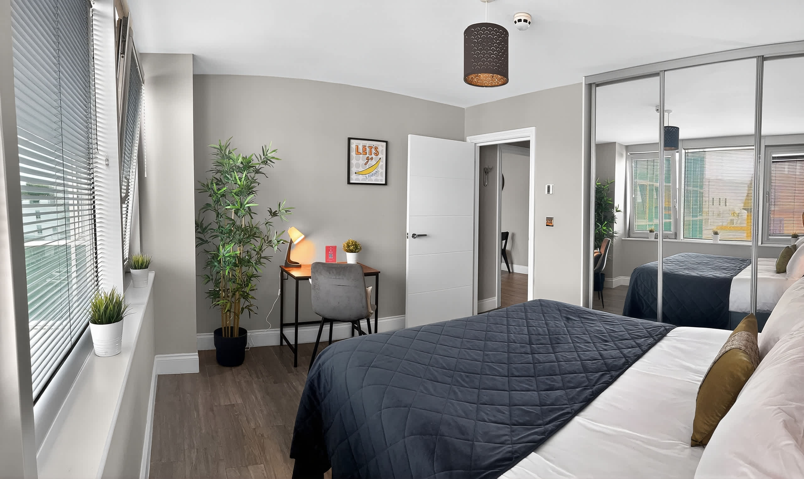 View Stylish Lanes Apartment | Beach & Pier Strolls in Bartholomew Road BN1 1JS Stylish Lanes Apartment | Beach & Pier Strolls in Bartholomew Road BN1 1JS - Property image 7 - VivreStays