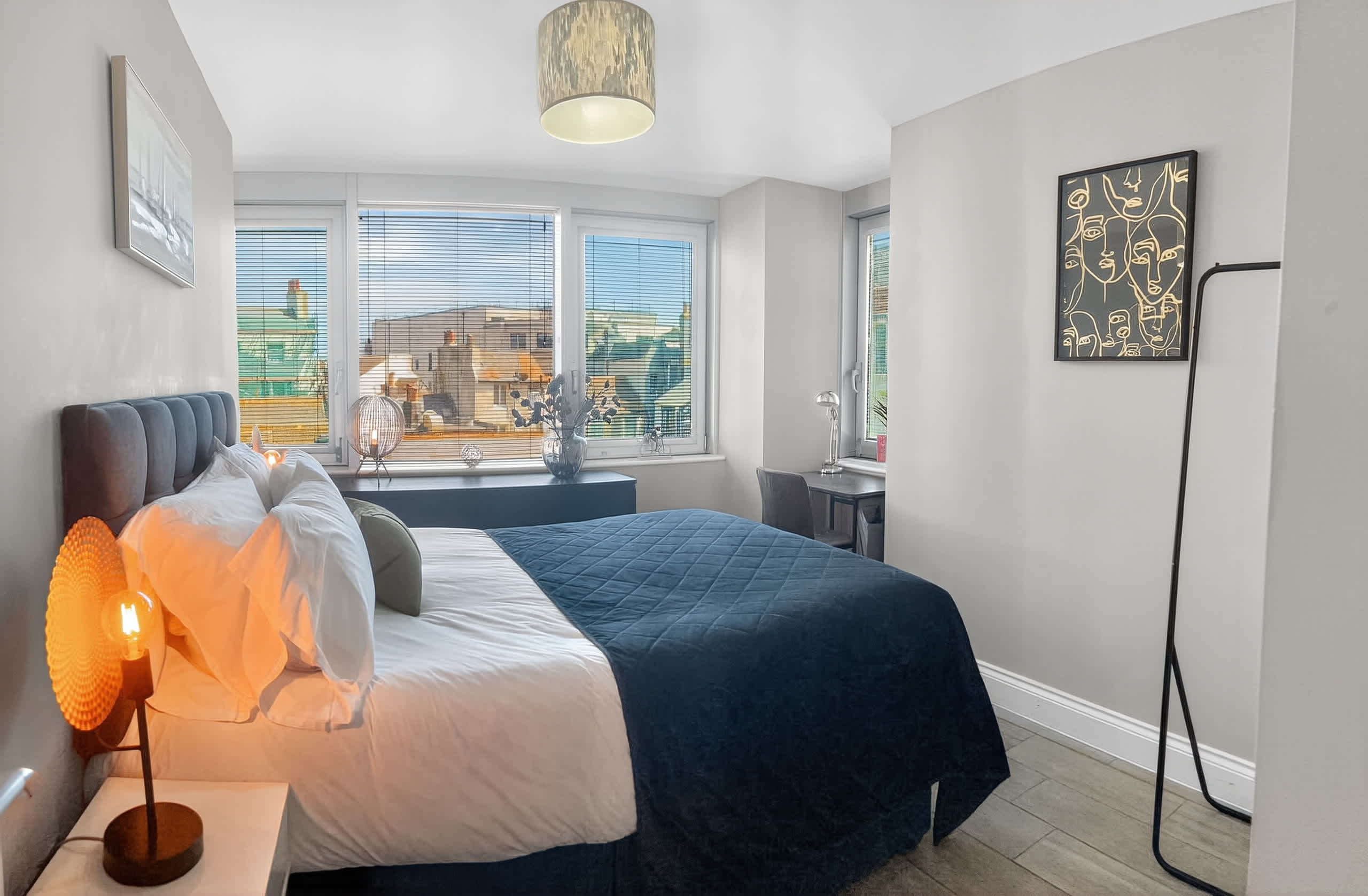 Brighton Lanes Comfort | 2BR Apt near Beach & Pier in Bartholomew Road BN1 1JS - Property image 9 - VivreStays