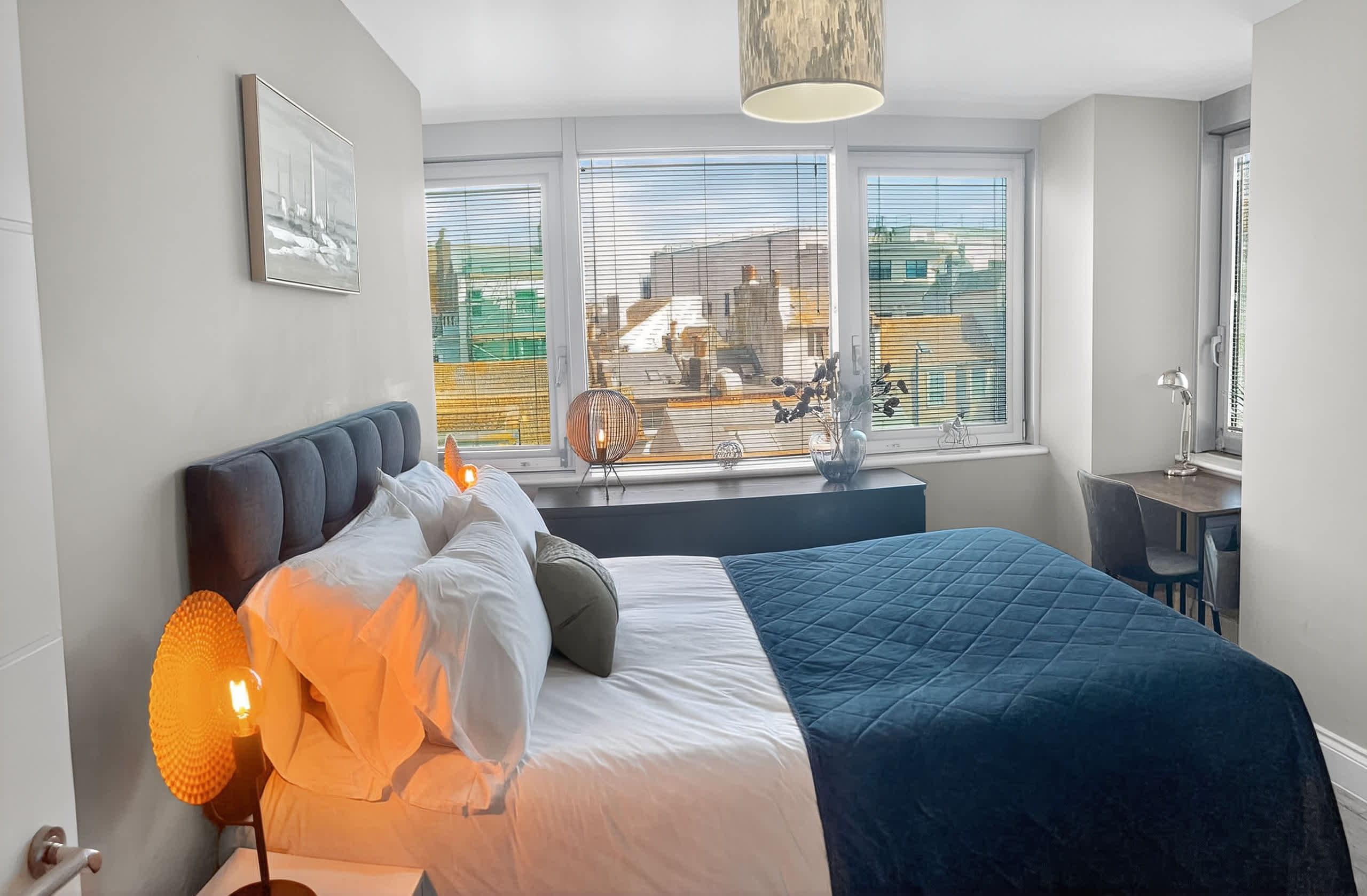 Brighton Lanes Comfort | 2BR Apt near Beach & Pier in Bartholomew Road BN1 1JS - Property image 3 - VivreStays
