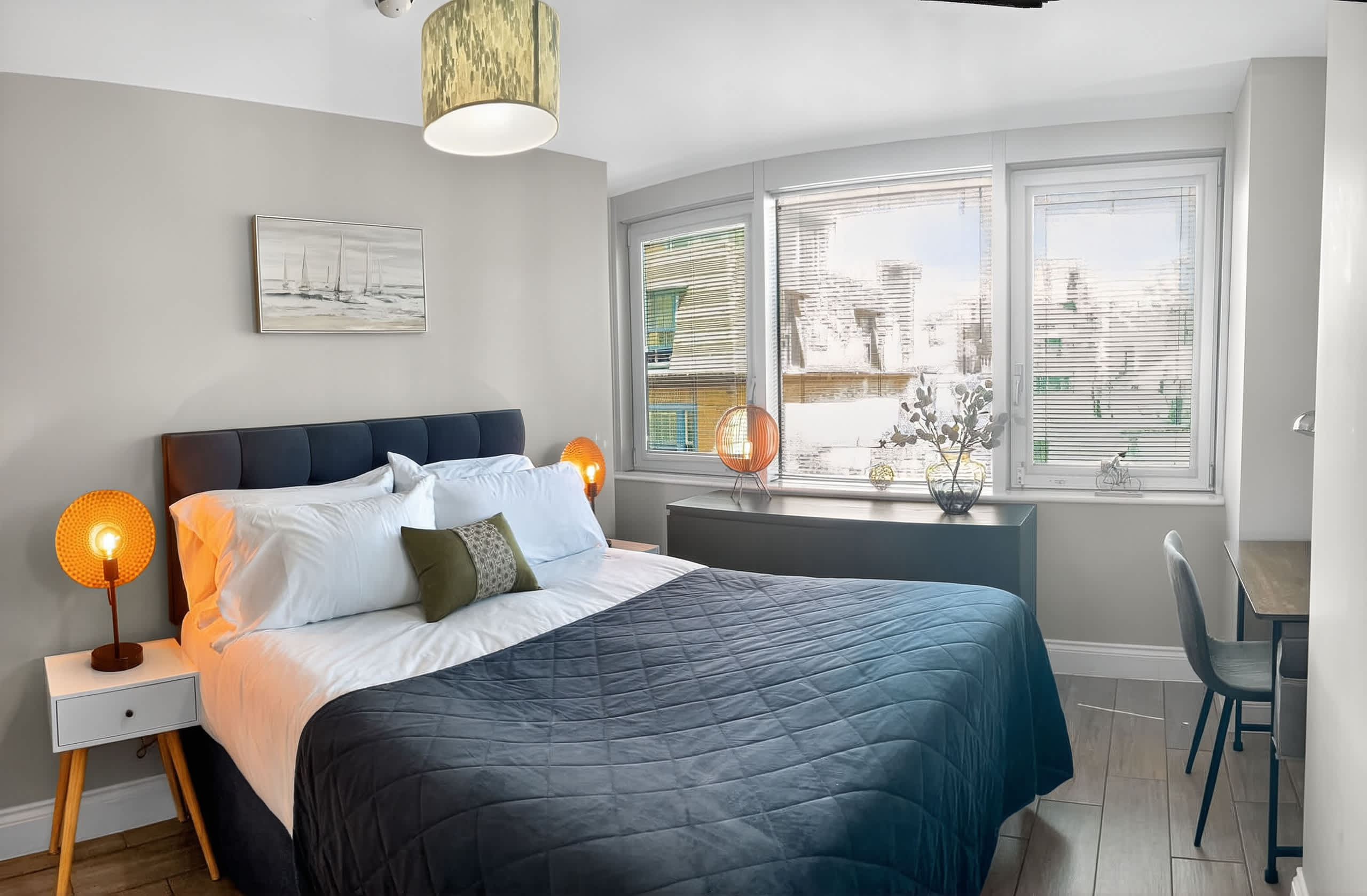 Brighton Lanes Comfort | 2BR Apt near Beach & Pier in Bartholomew Road BN1 1JS - Property image 10 - VivreStays