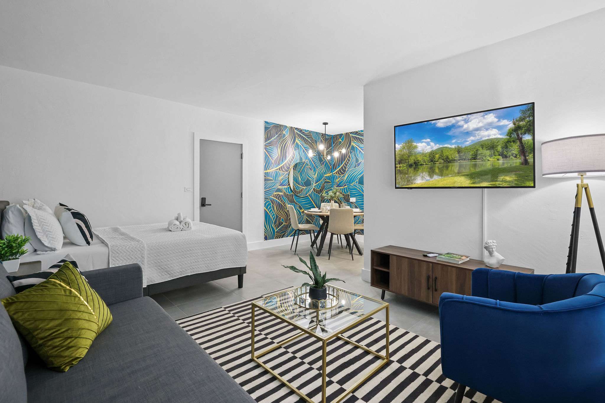 Chic Miami Beach Apt, Sleeps 4, Near Ocean