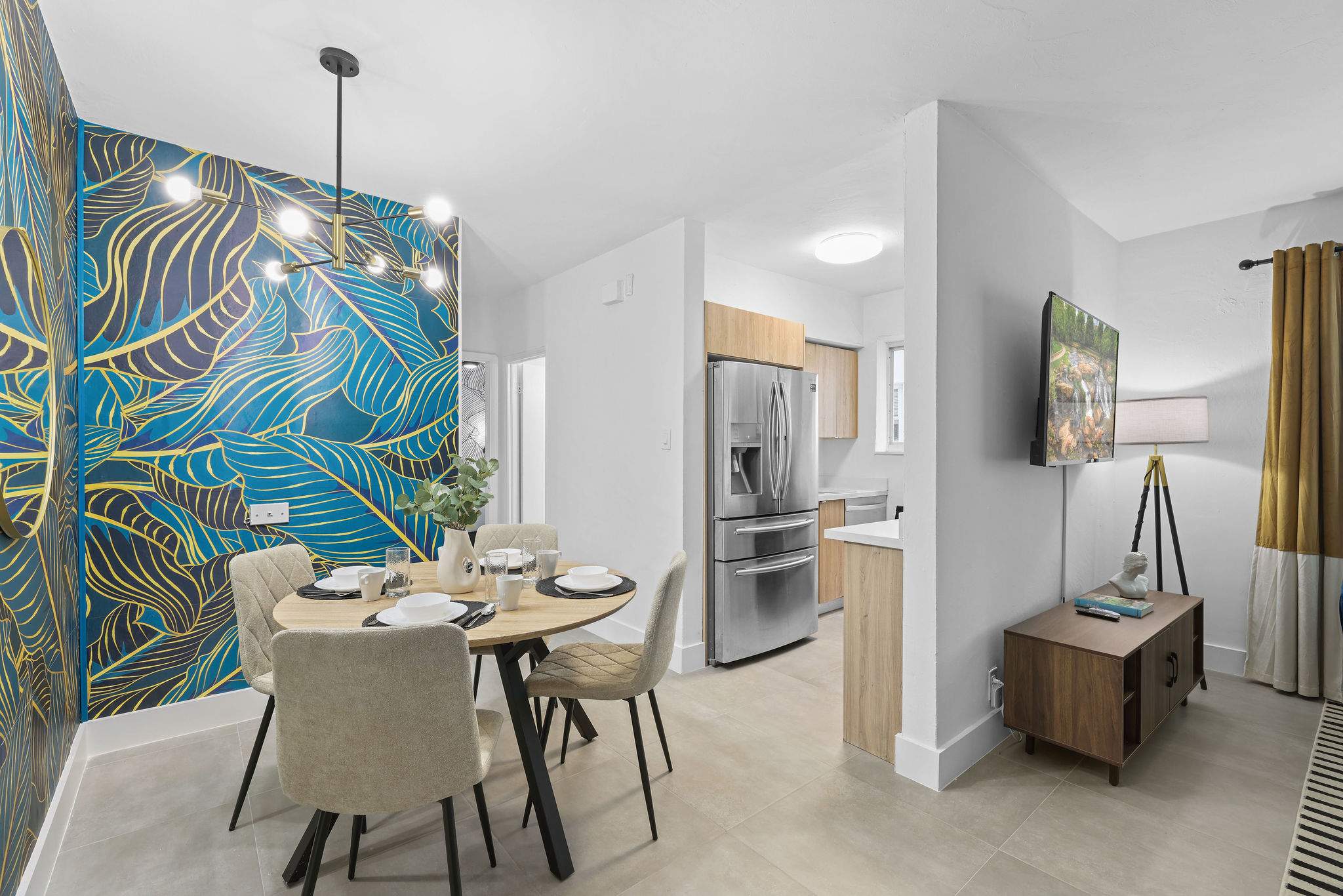 Chic Miami Beach Apt, Sleeps 4, Near Ocean