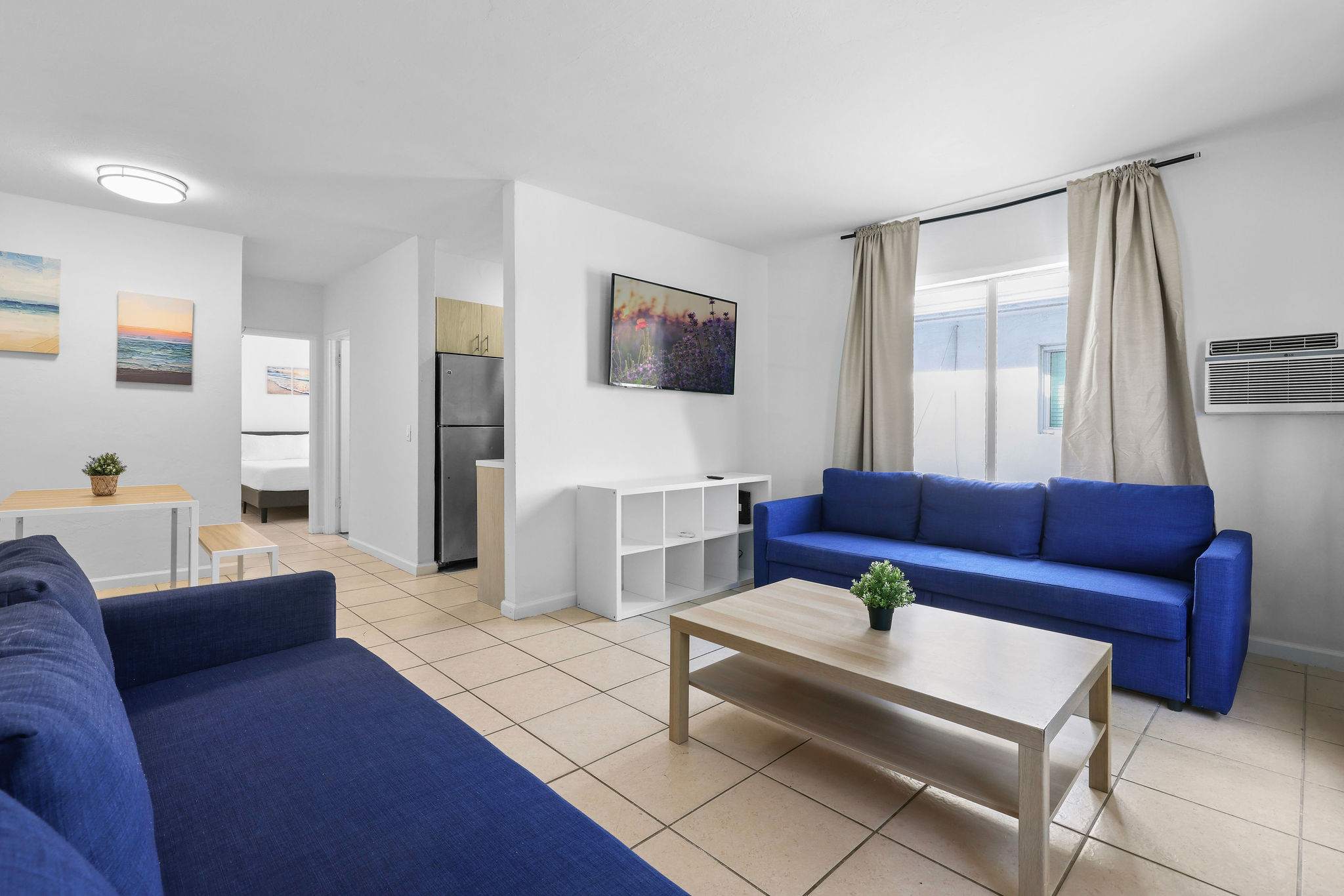 Chic Miami Beach Apt: Steps to the Beach!