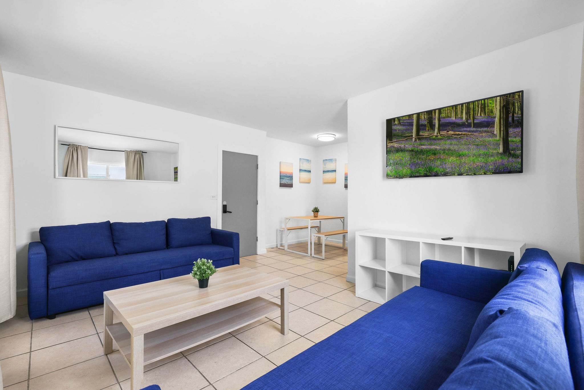 Chic Miami Beach Apt: Steps to the Beach!