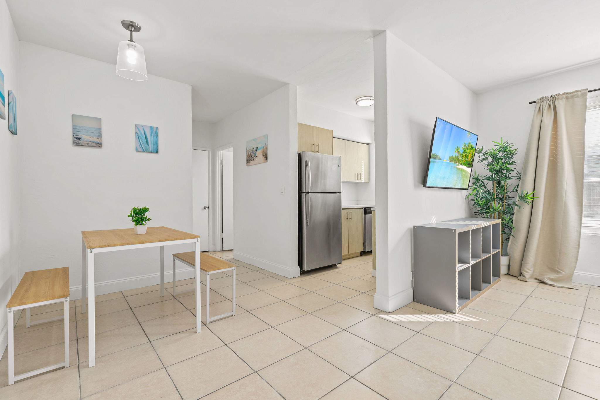 Stylish Miami Beach Apt: Near Beach & Attractions