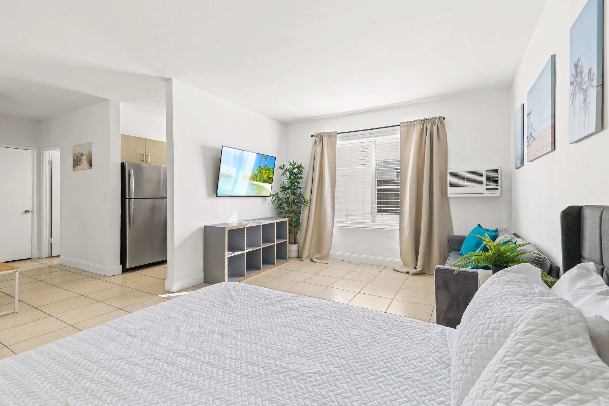 Stylish Miami Beach Apt: Near Beach & Attractions