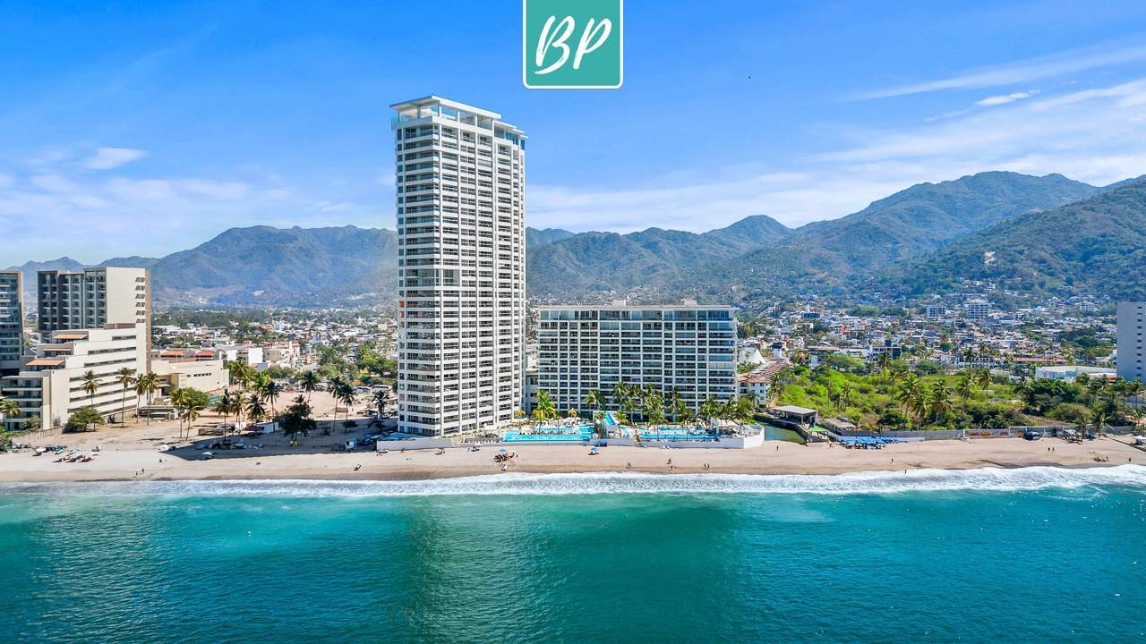 Beachfront Studio w/ 2 Pools & Gym | Harbor 171 — Puerto Vallarta, Jalisco — vacation rental