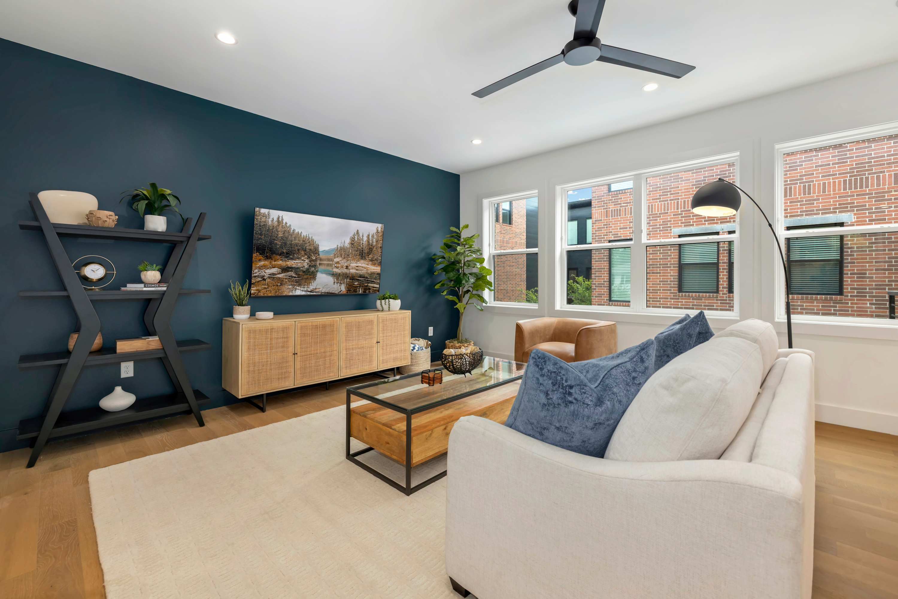 Odyssey - Arts District - Garage - 0.5 mi DT β Bentonville, AR β vacation rental