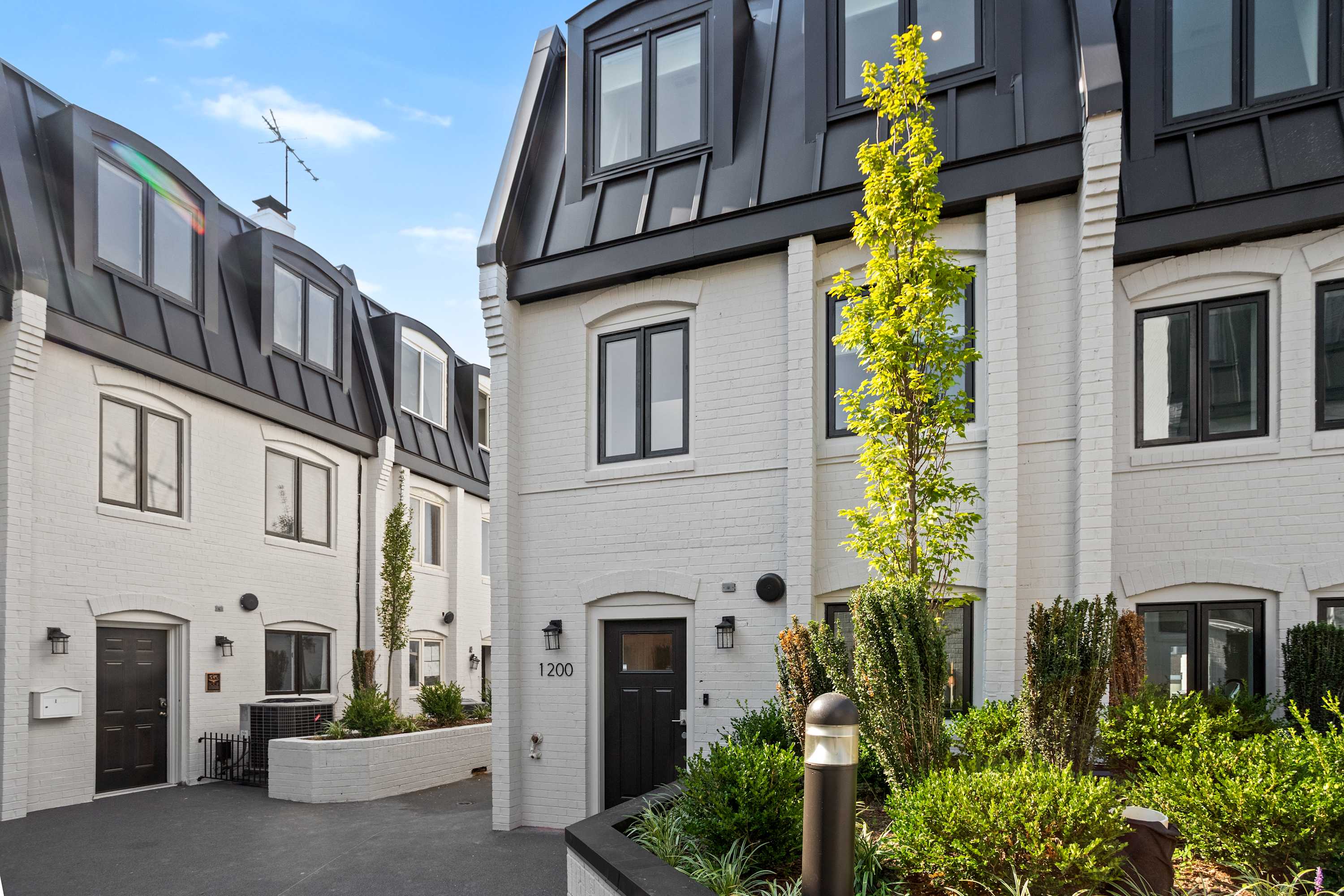 Sojourn Georgetown Home with private patio direct access to M Street — District of Columbia, DC — vacation rental