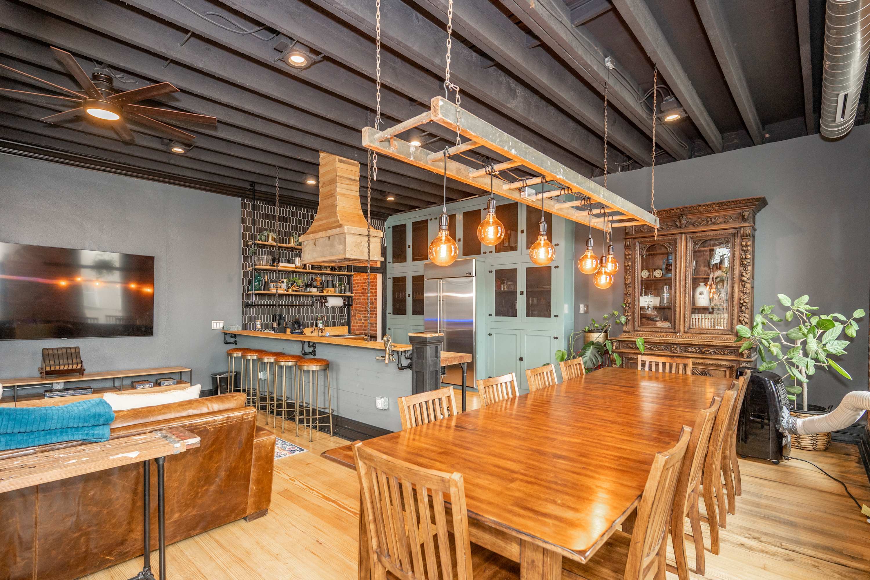 Make mealtime memories together at the dining table, with space for the whole crew