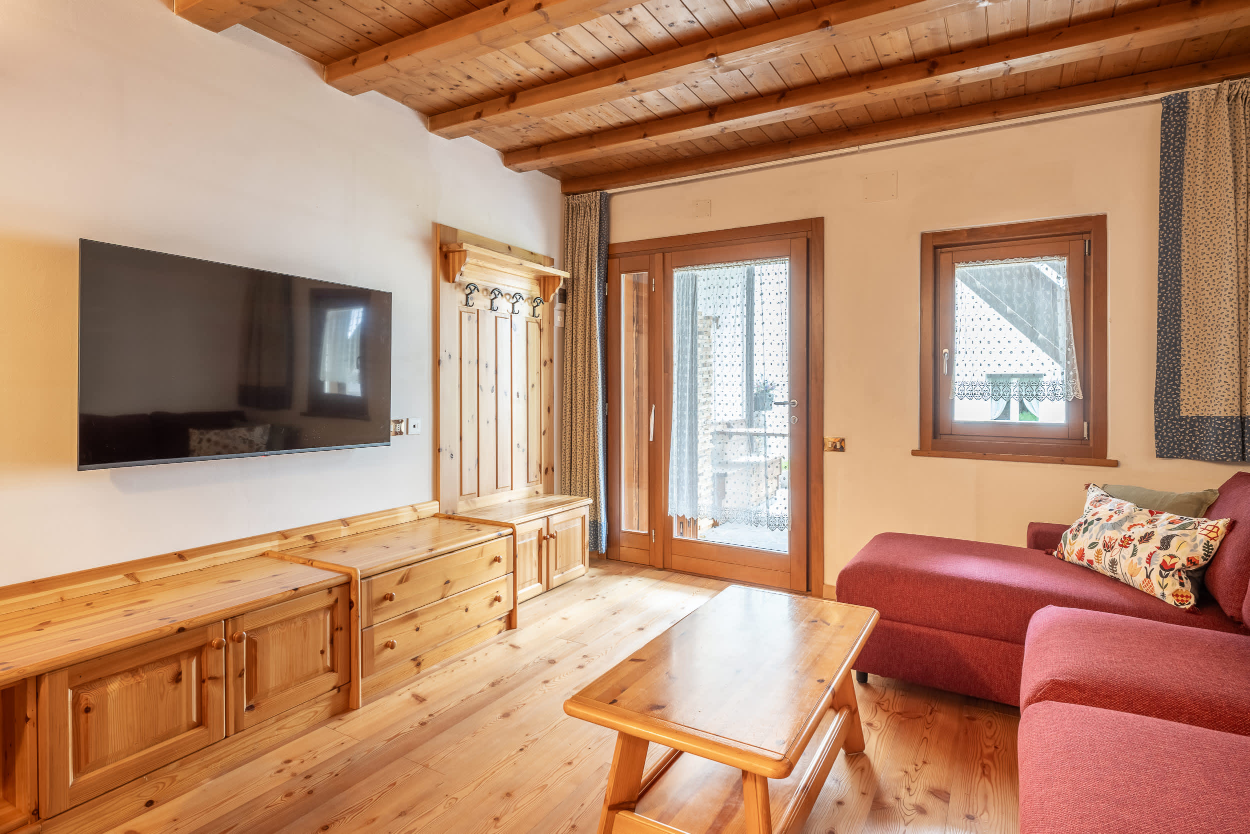 Beautiful ground floor flat few steps from centre — Cortina d'Ampezzo, Veneto — vacation rental