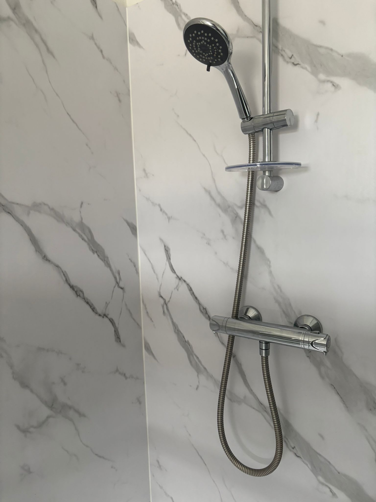 Refurbished 4-Bed Home Near Hospital & Station