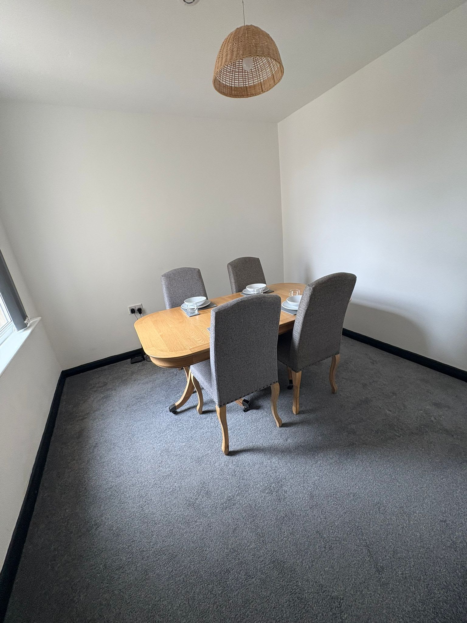 Refurbished 4-Bed Home Near Hospital & Station