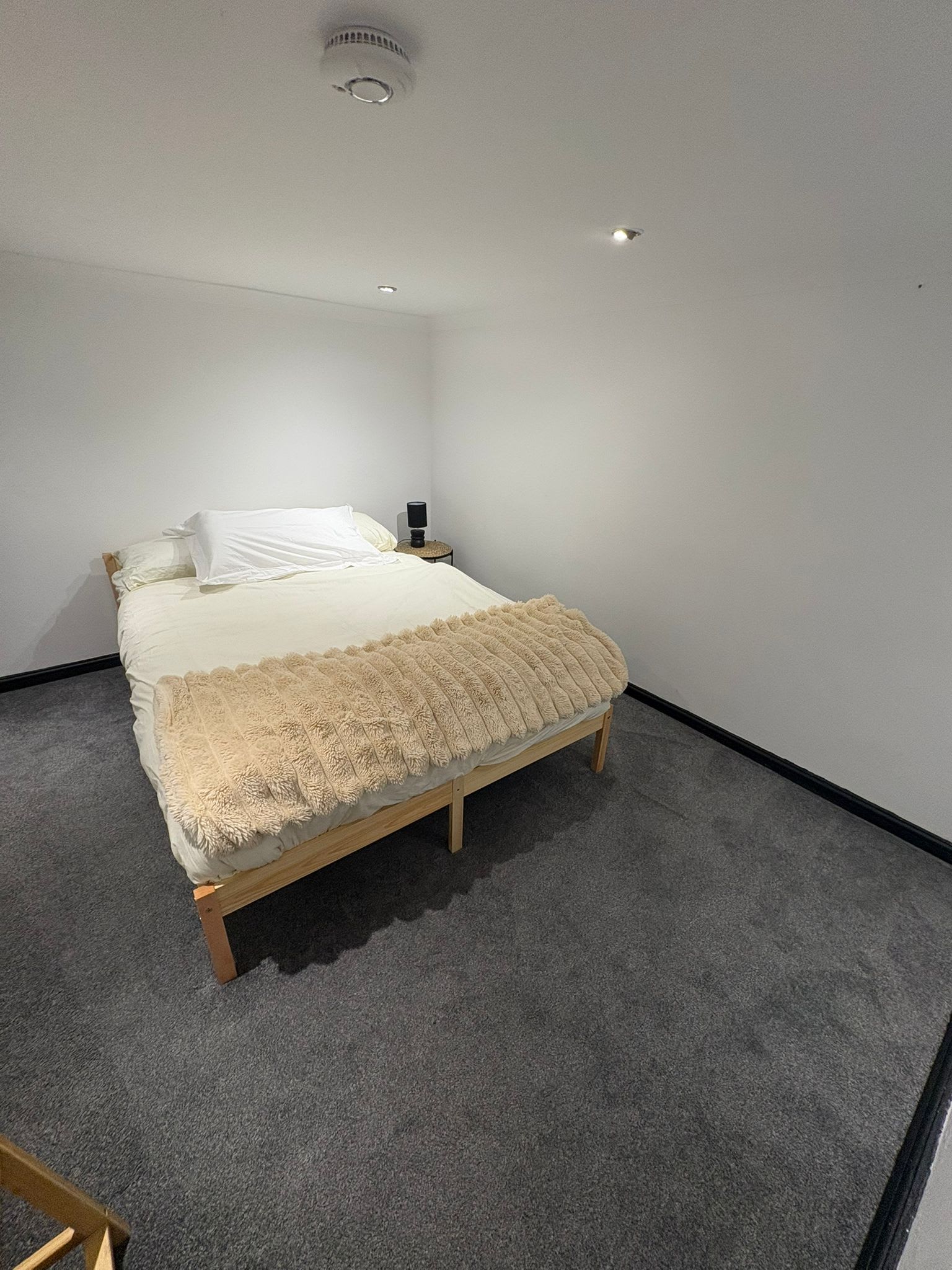 Refurbished 4-Bed Home Near Hospital & Station