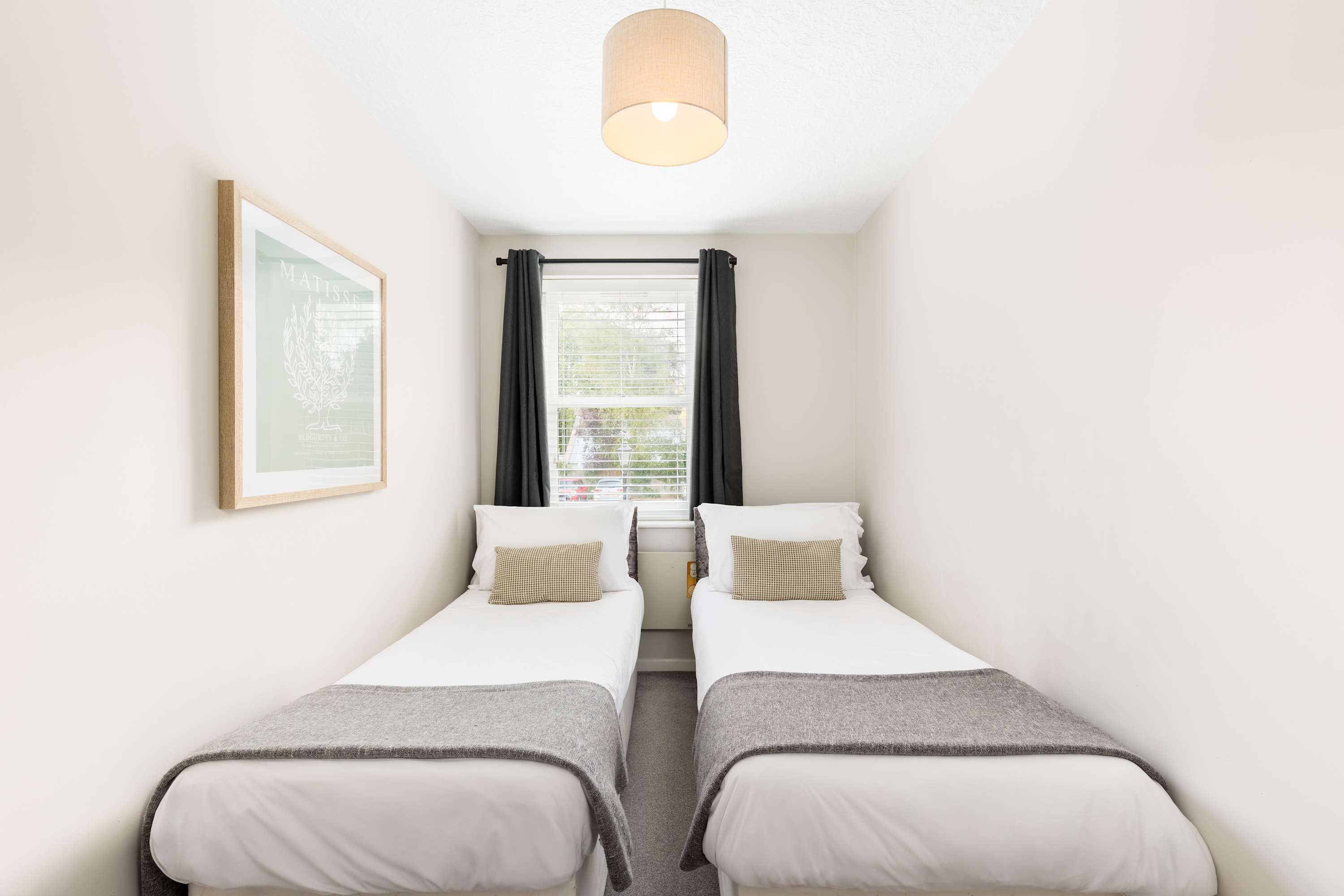 View Apt 5 Chestnut Court - Leamington Spa in Chestnut Court, 4 Guys Cliffe Avenue CV32 6LY Apt 5 Chestnut Court - Leamington Spa in Chestnut Court, 4 Guys Cliffe Avenue CV32 6LY - Property image 4 - VivreStays
