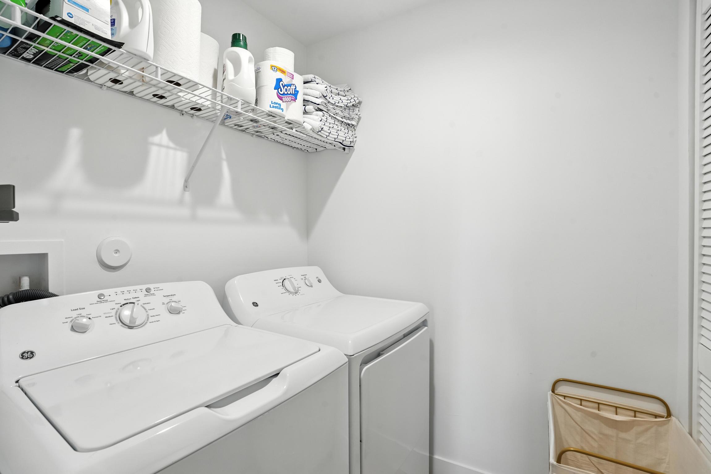 4 Miles to Fort Myers Beach and Margaritaville | Photo 27