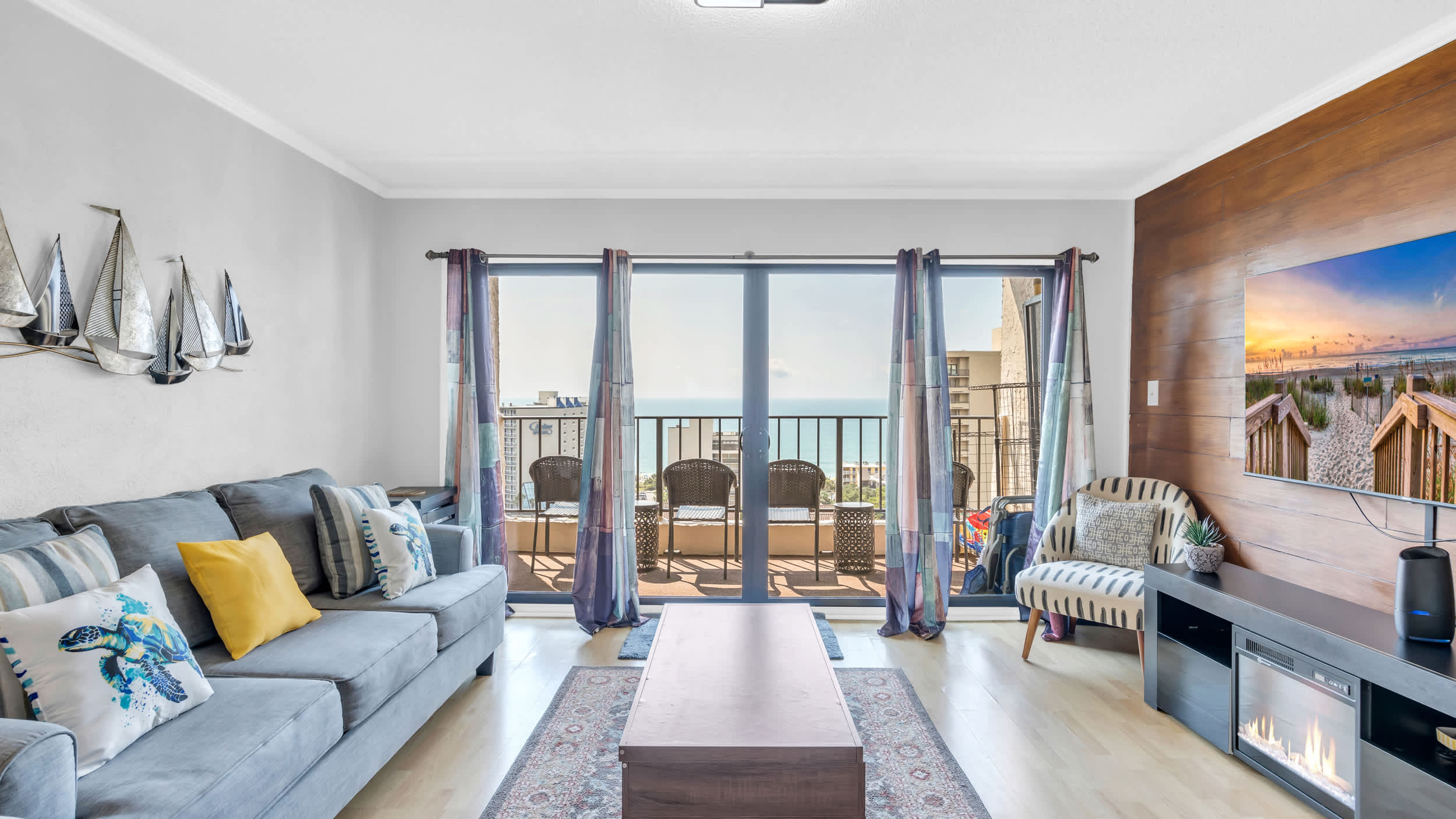 Ocean View Modern Condo w Pool and Hot Tub