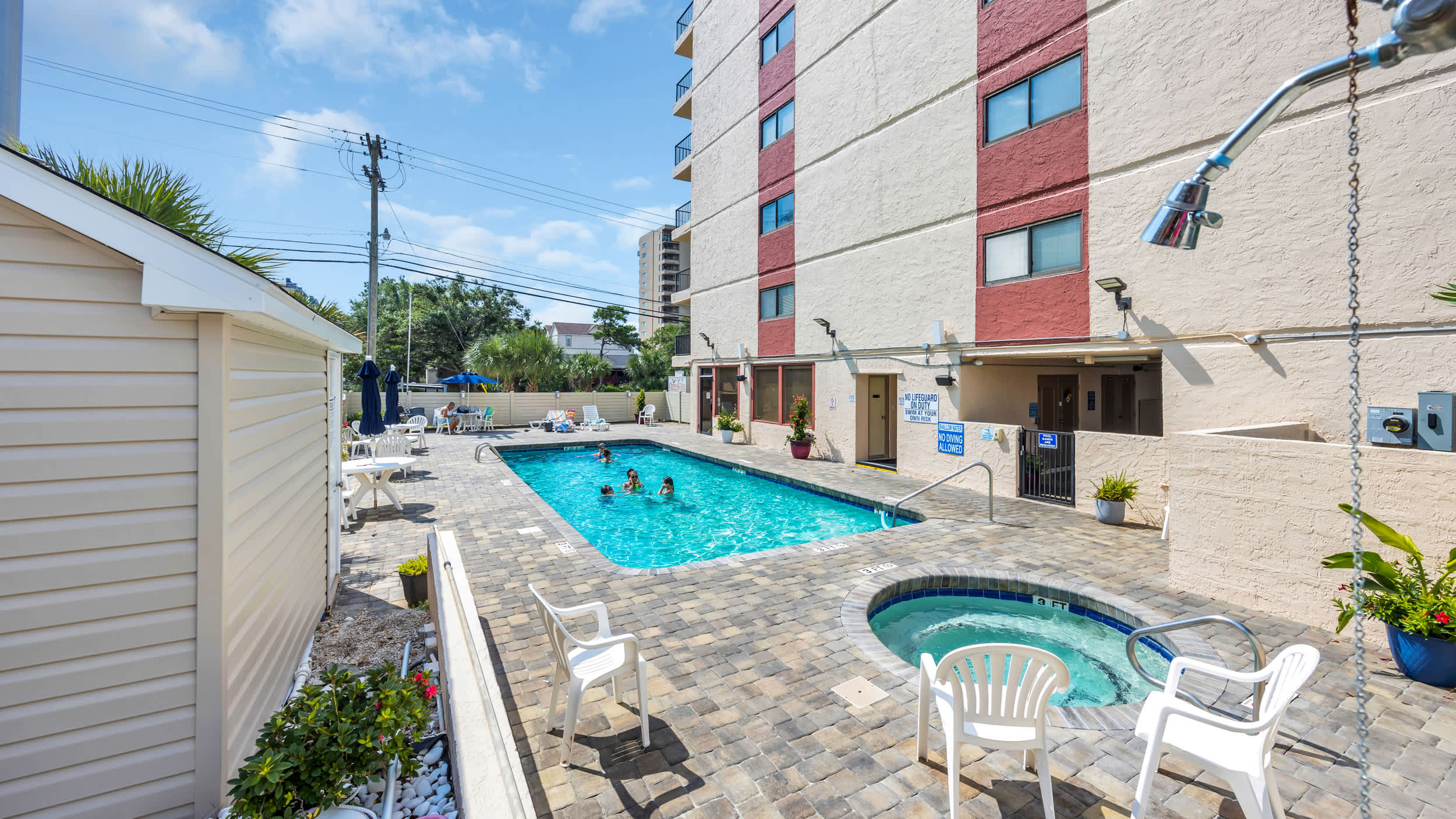 Ocean View Modern Condo w Pool and Hot Tub