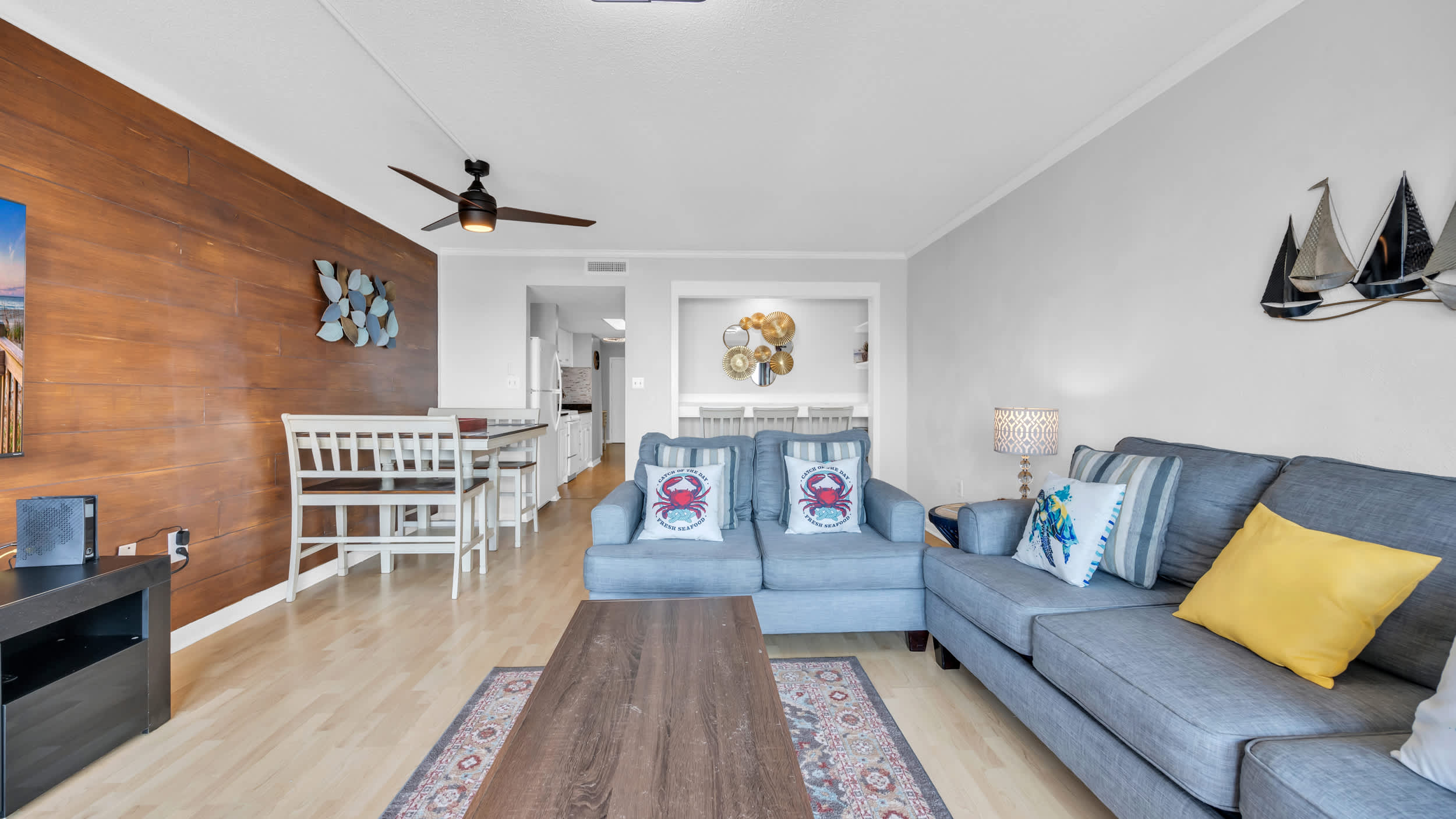 Ocean View Modern Condo w Pool and Hot Tub