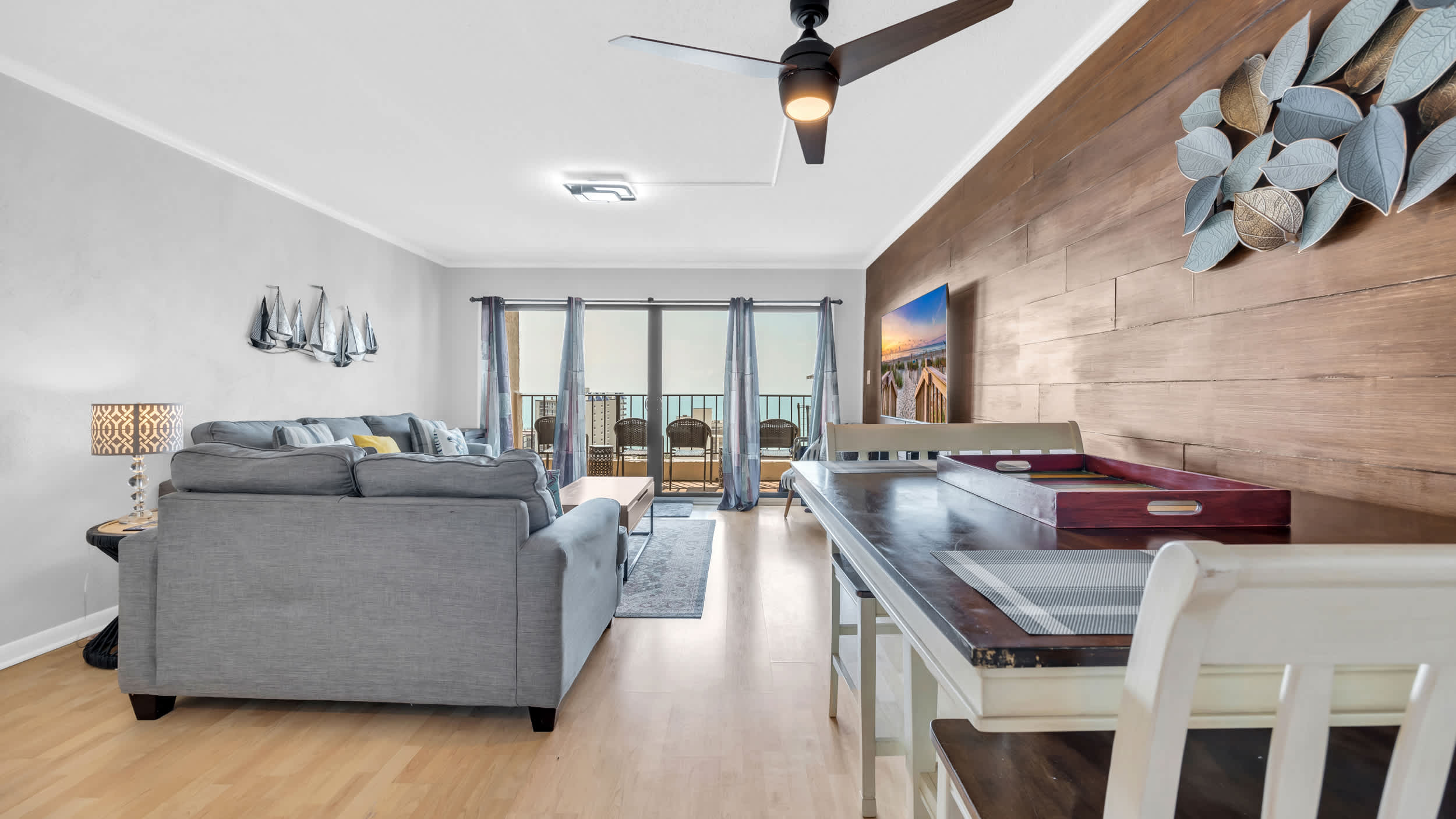 Ocean View Modern Condo w Pool and Hot Tub