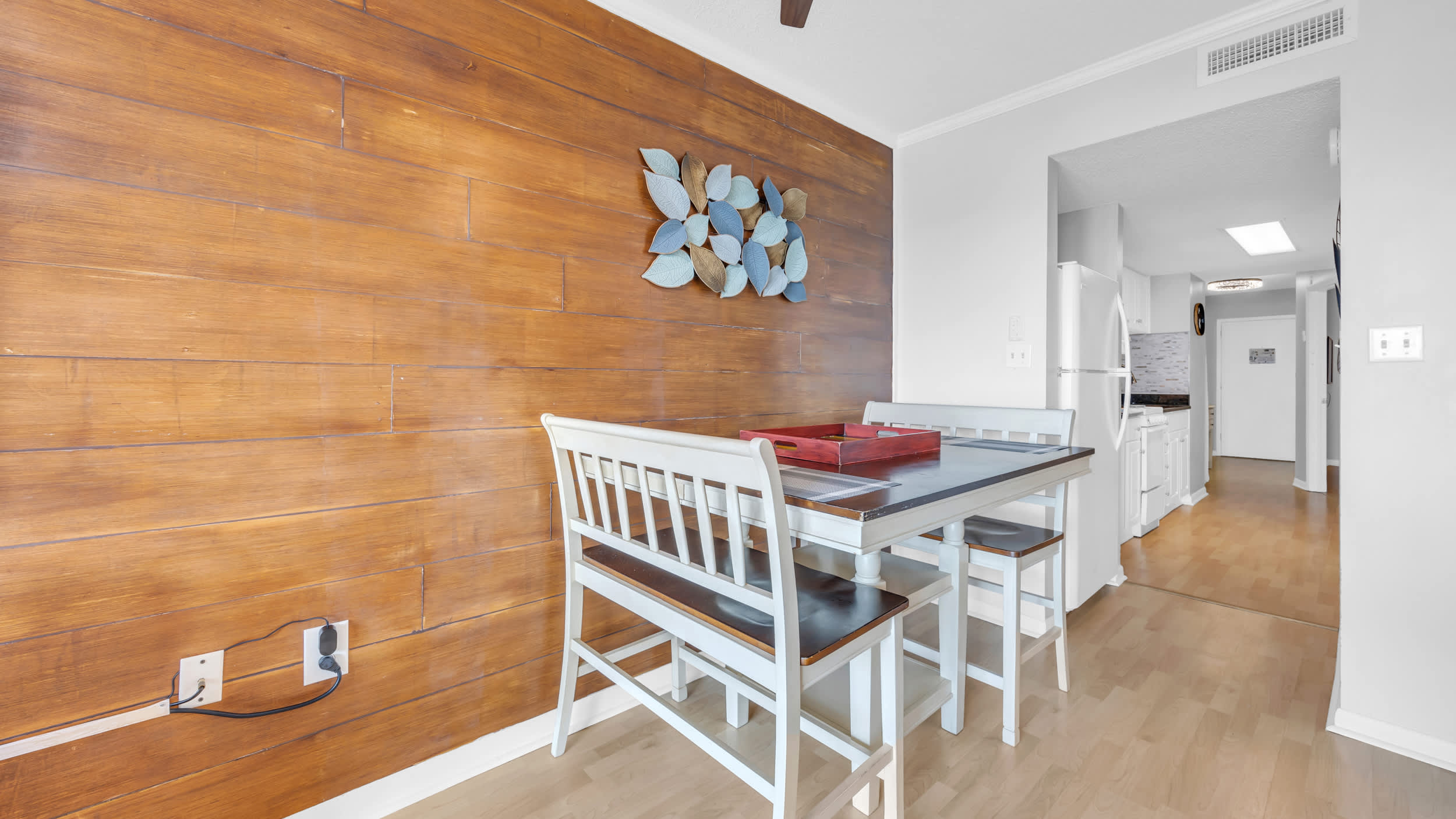 Ocean View Modern Condo w Pool and Hot Tub