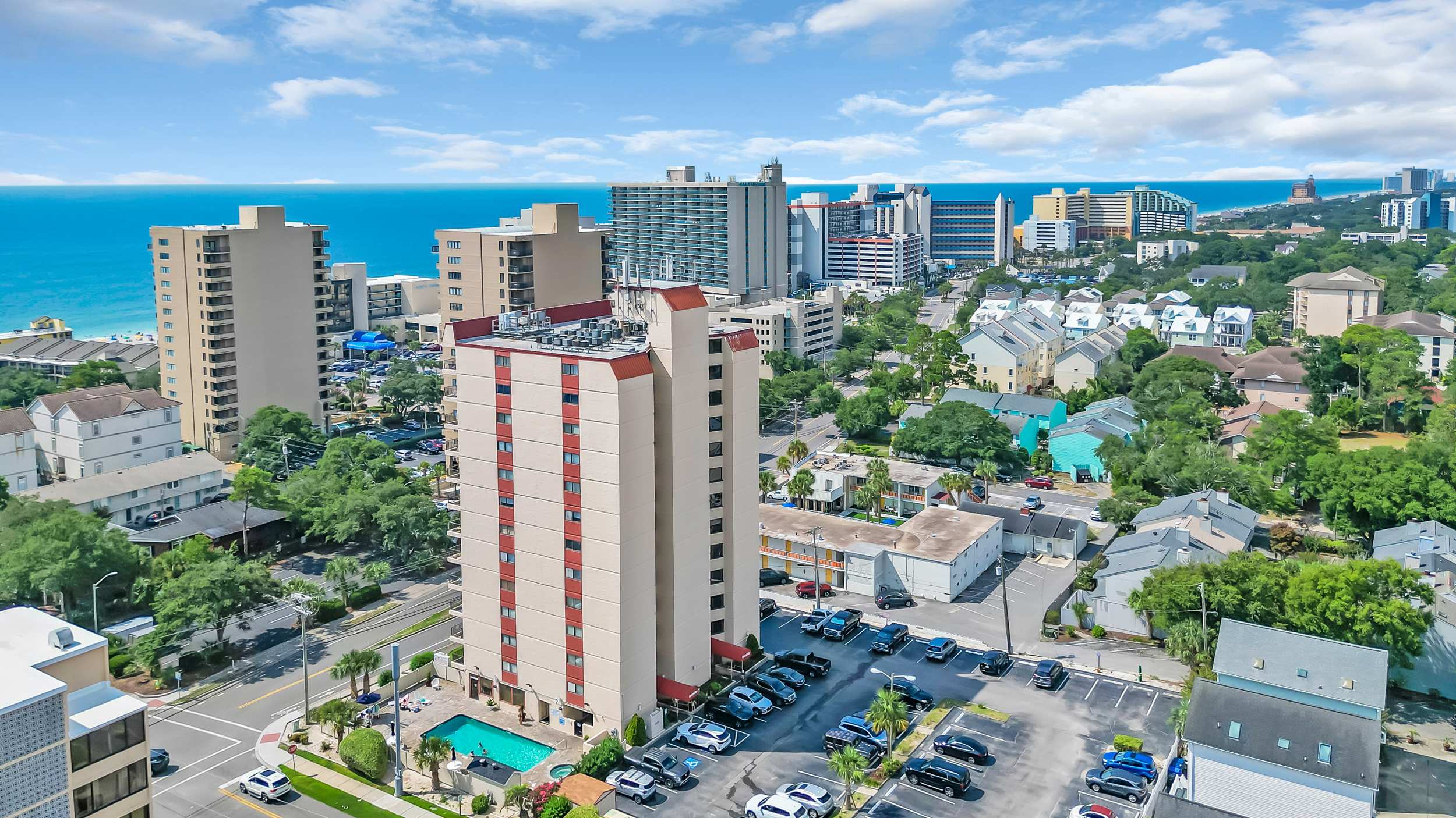 Ocean View Modern Condo w Pool and Hot Tub