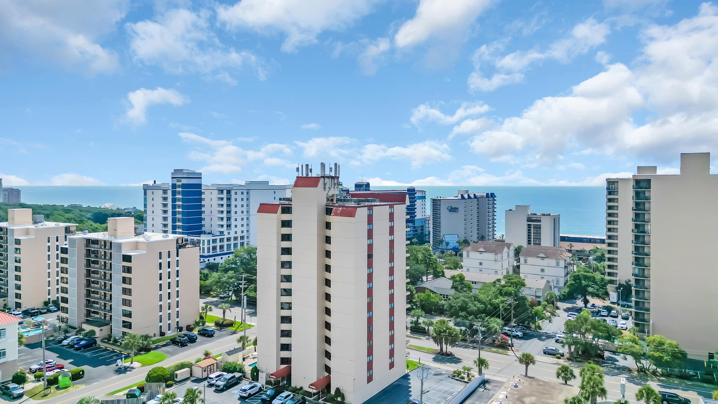Ocean View Modern Condo w Pool and Hot Tub