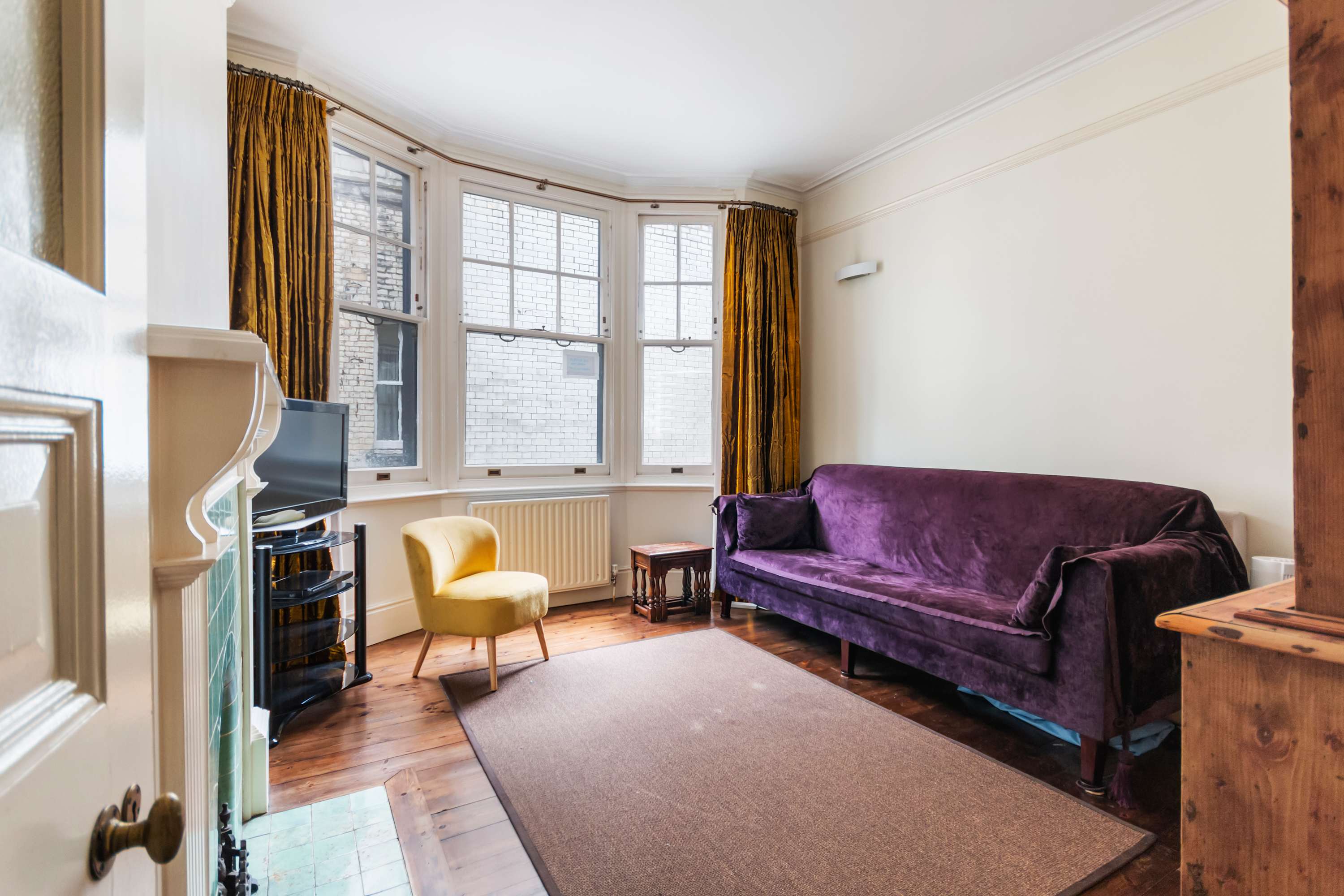 Holborn Charm: Spacious 1-Bed Apartment