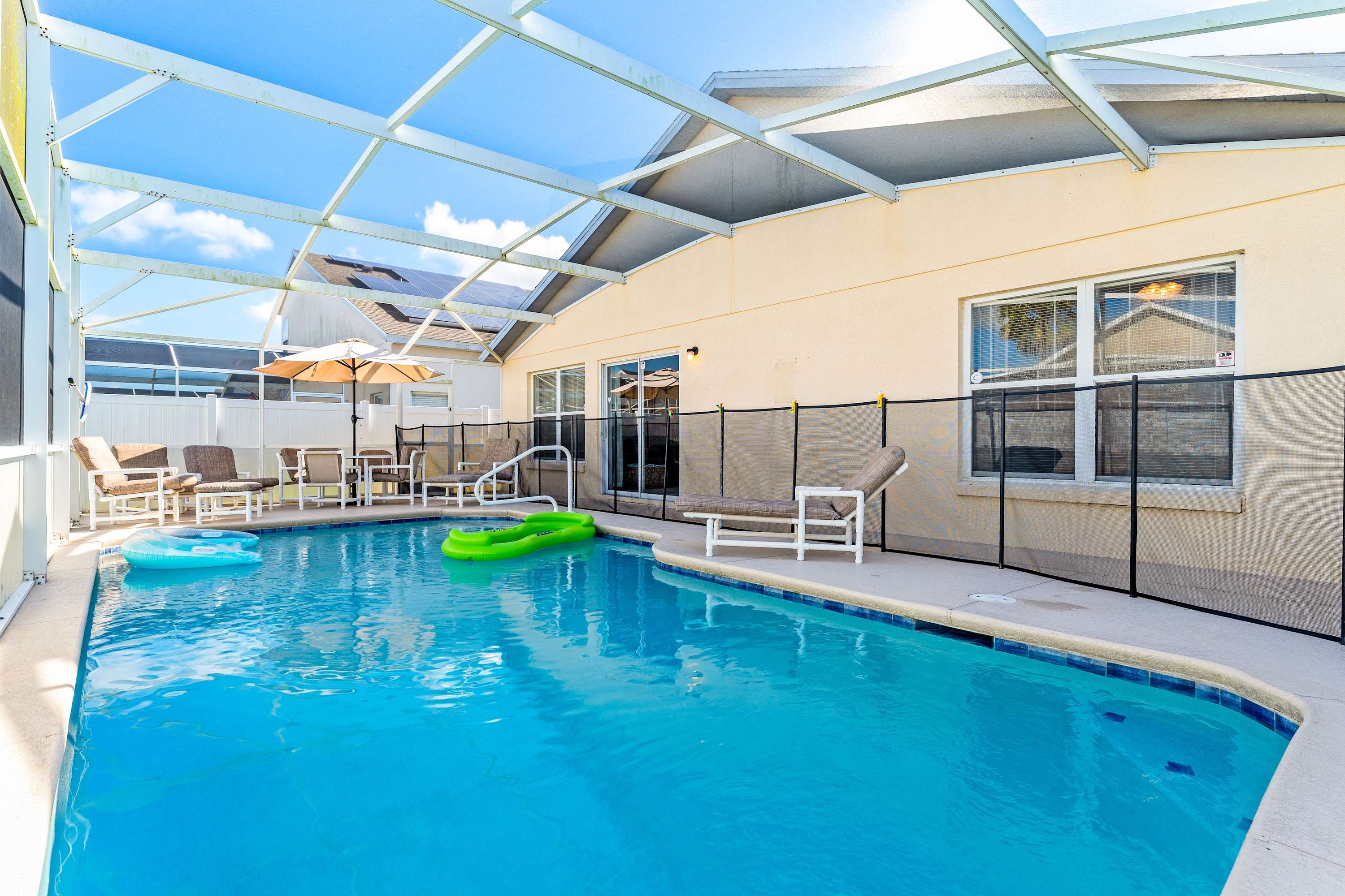 The Hampton Lakes Villa – 11ppl