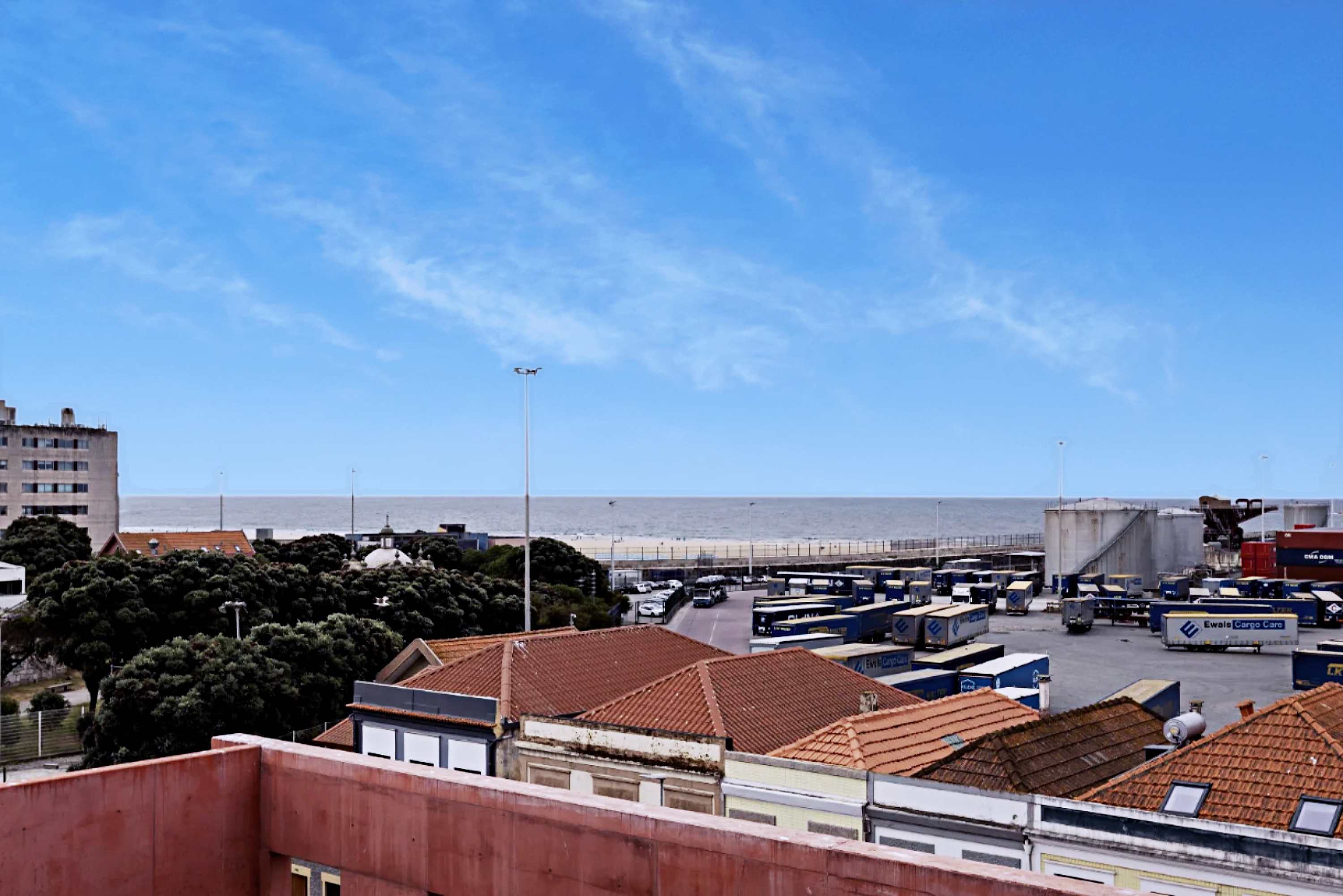 Liiiving in Matosinhos - Factory Pearl Apartment — Matosinhos, Porto — vacation rental