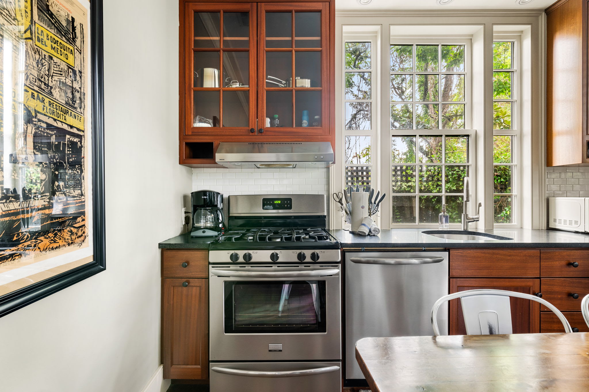 Fully-equipped kitchen with everything you need for a basic meal!