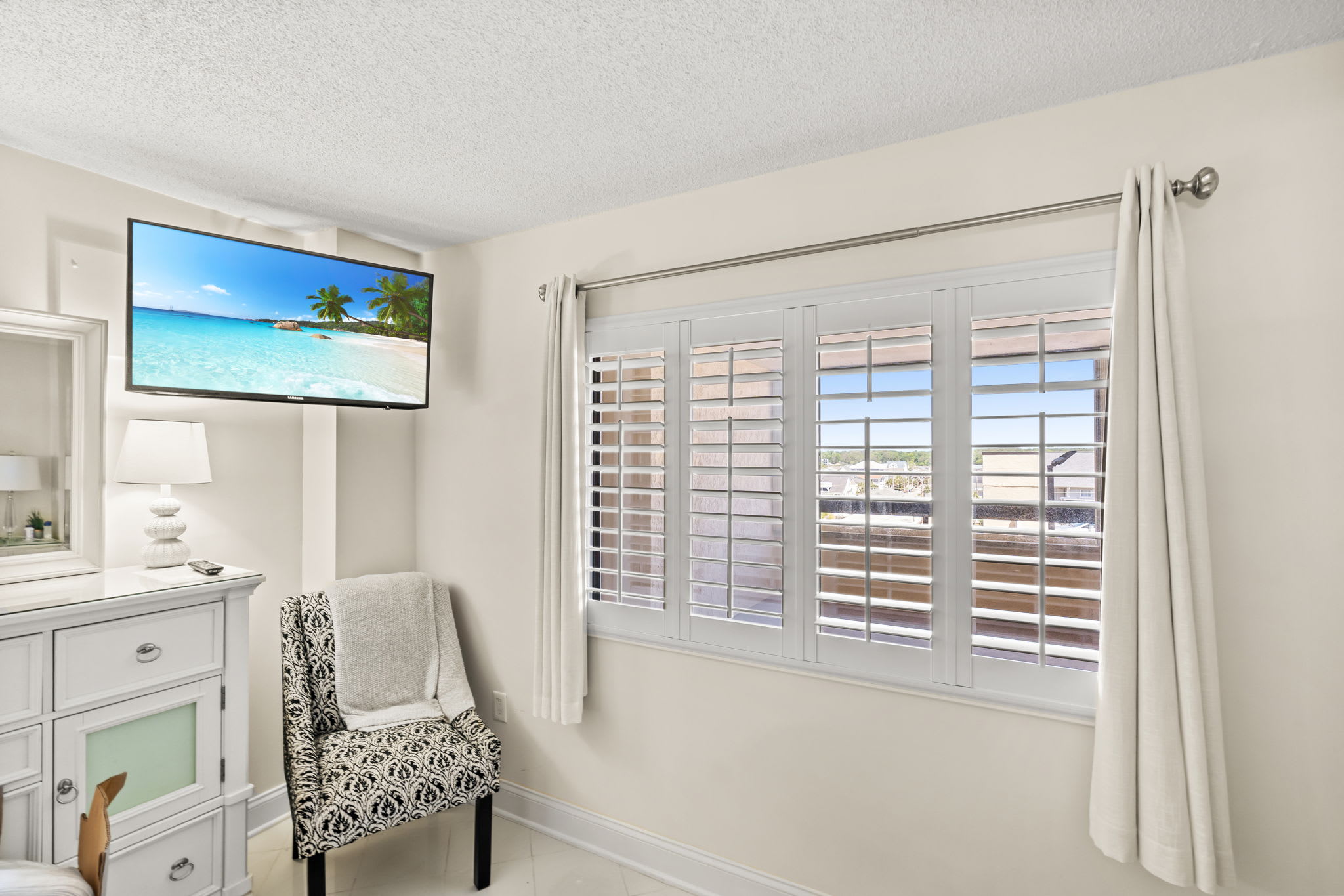 Pristine Direct Oceanfront Getaway Luxury Oasis | Photo 46