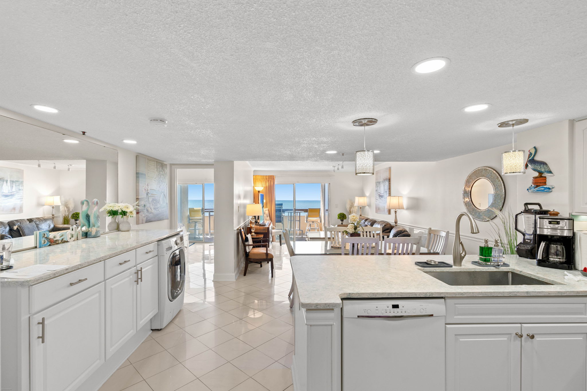 Pristine Direct Oceanfront Getaway Luxury Oasis | Photo 22