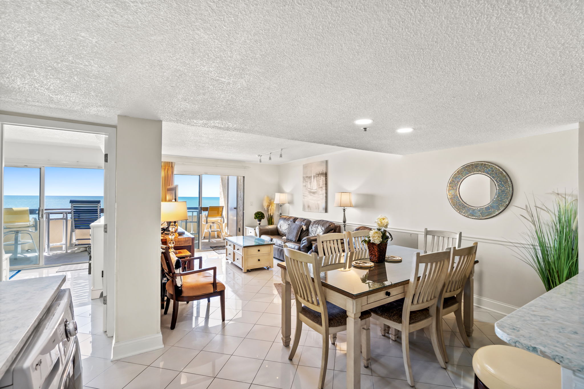 Pristine Direct Oceanfront Getaway Luxury Oasis | Photo 20