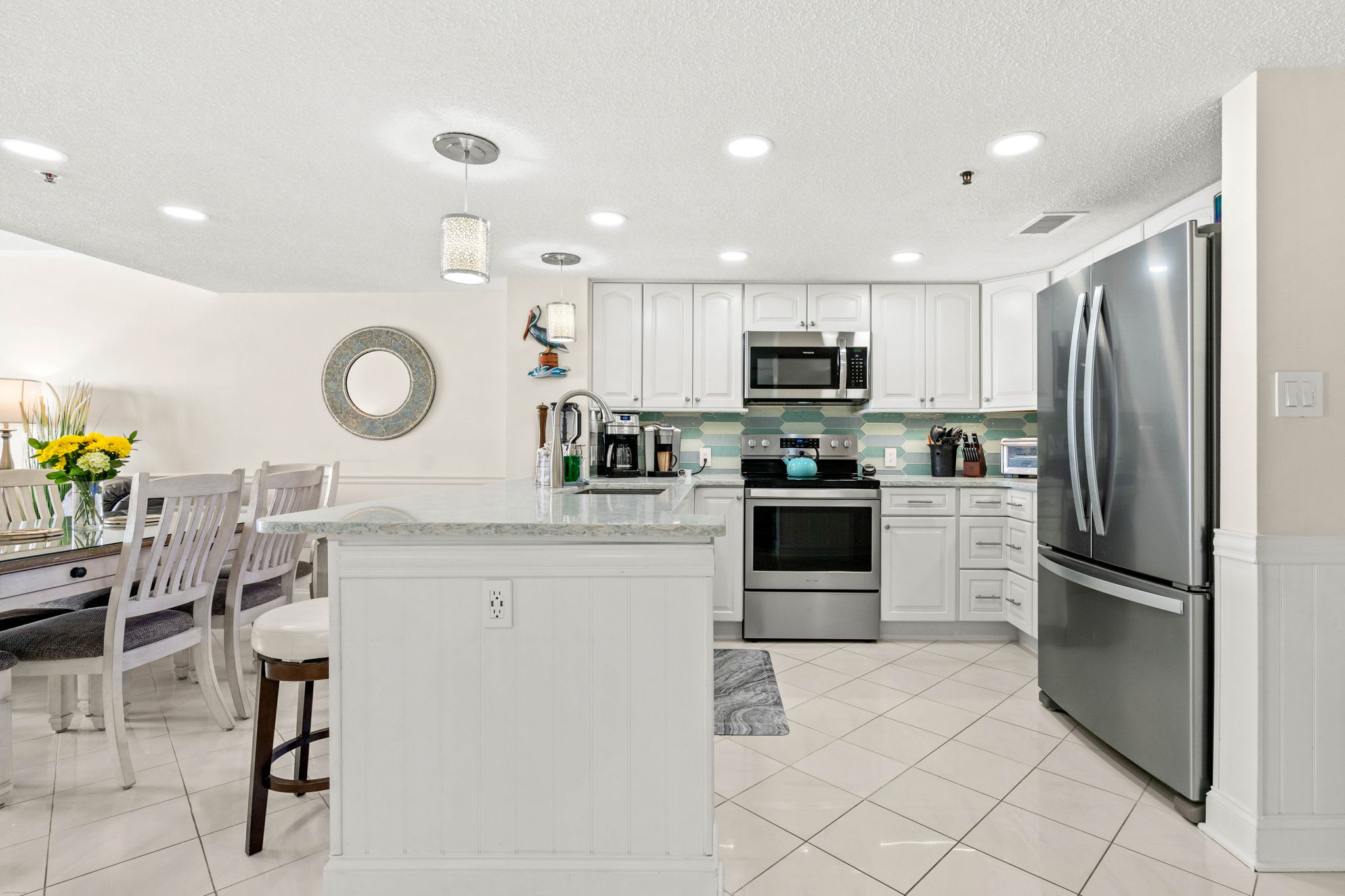 Pristine Direct Oceanfront Getaway Luxury Oasis | Photo 24