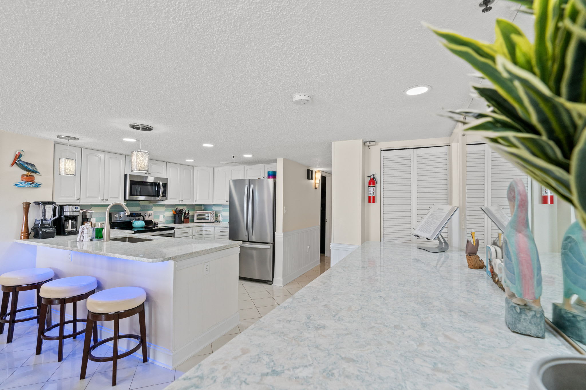 Pristine Direct Oceanfront Getaway Luxury Oasis | Photo 32