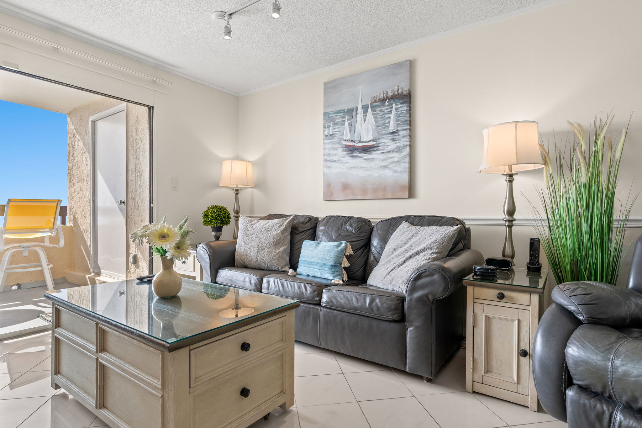 Pristine Direct Oceanfront Getaway Luxury Oasis | Photo 15