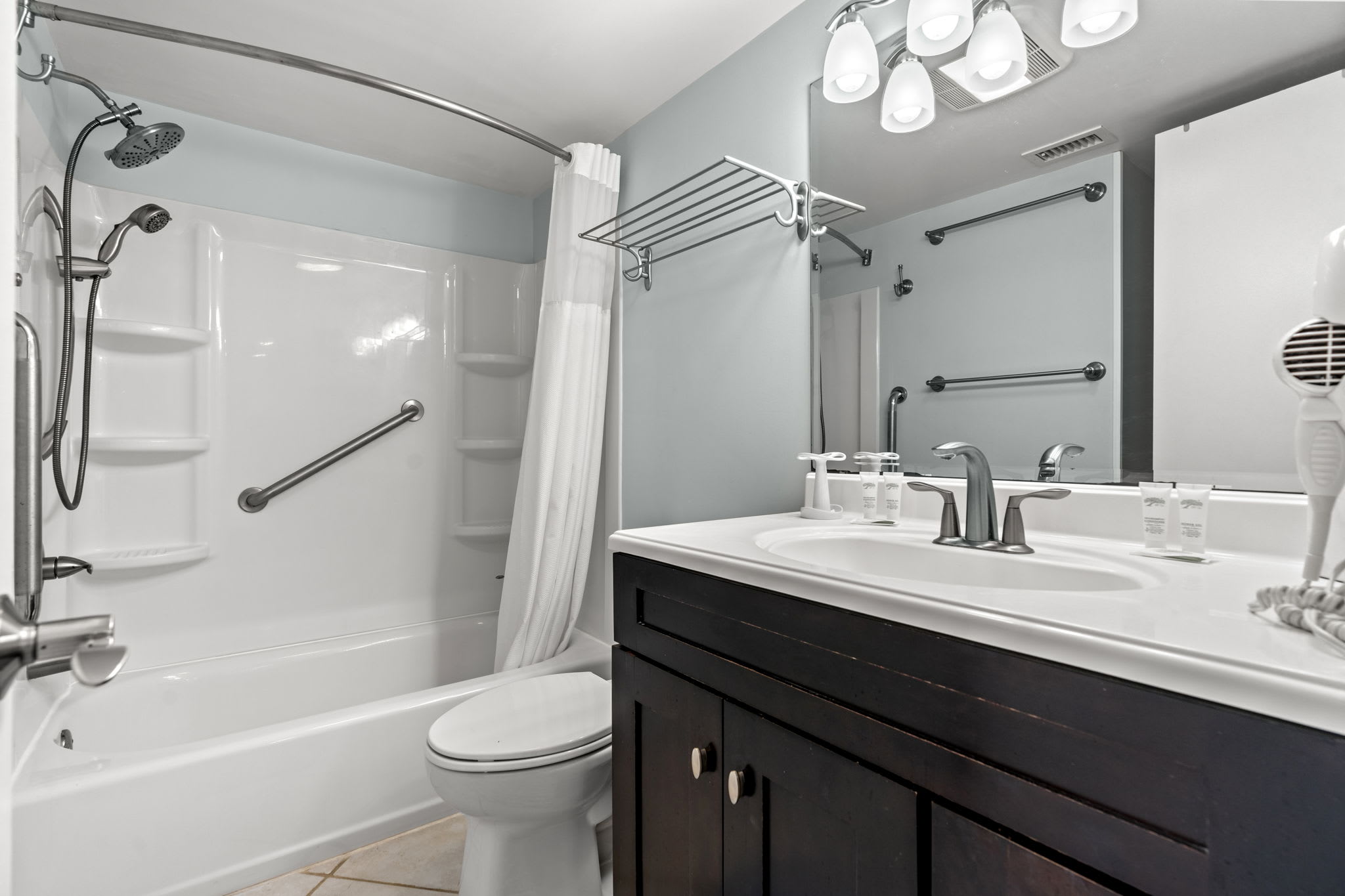 Pristine Direct Oceanfront Getaway Luxury Oasis | Photo 48