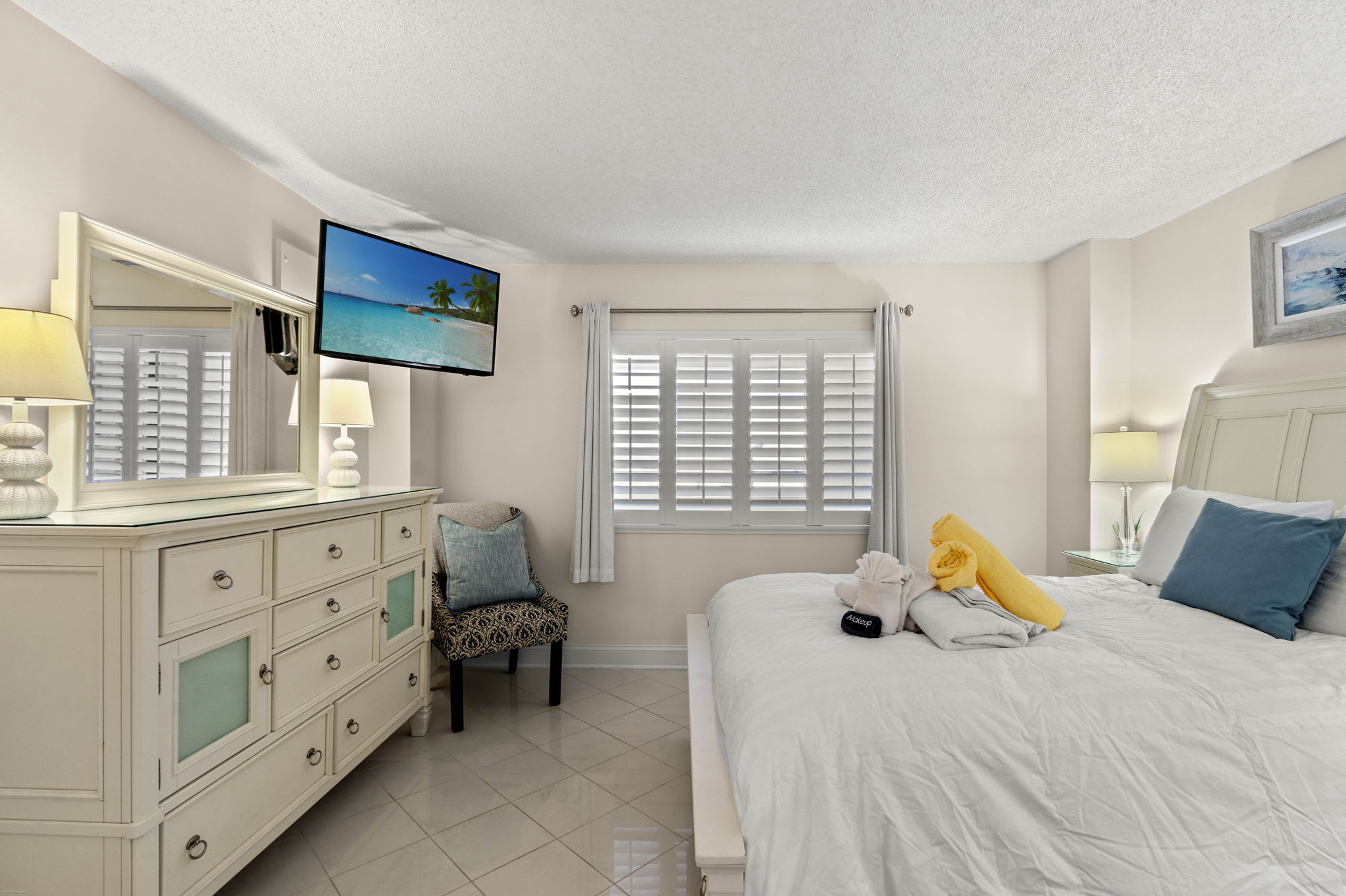 Pristine Direct Oceanfront Getaway Luxury Oasis | Photo 44