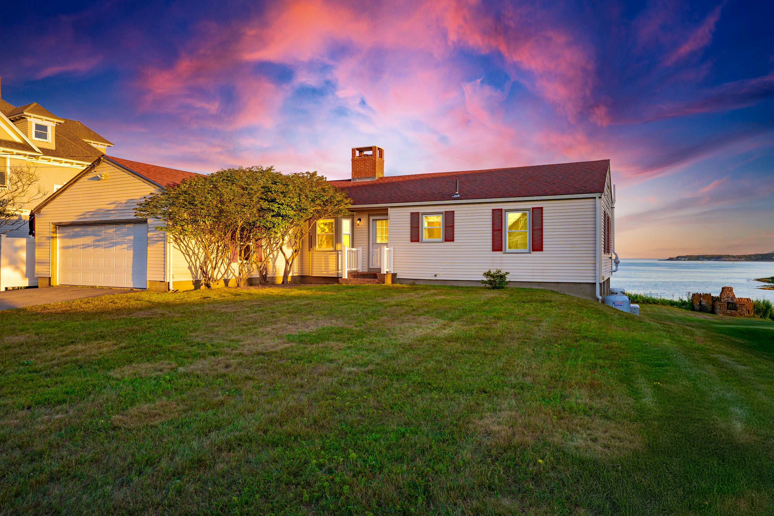 Oceanfront Home w/ Panoramic Views • Sleeps 8 6