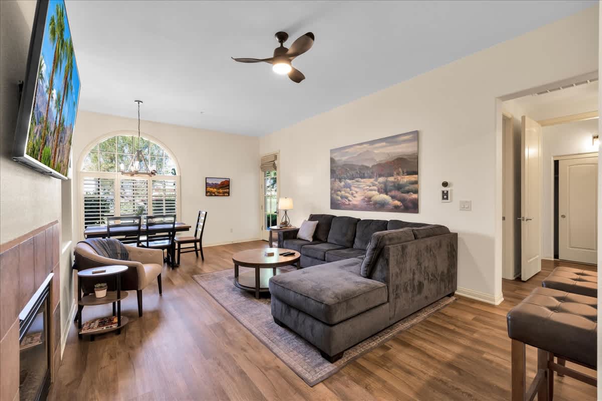 Newly Remodeled Legacy Villa #A - Photo 4