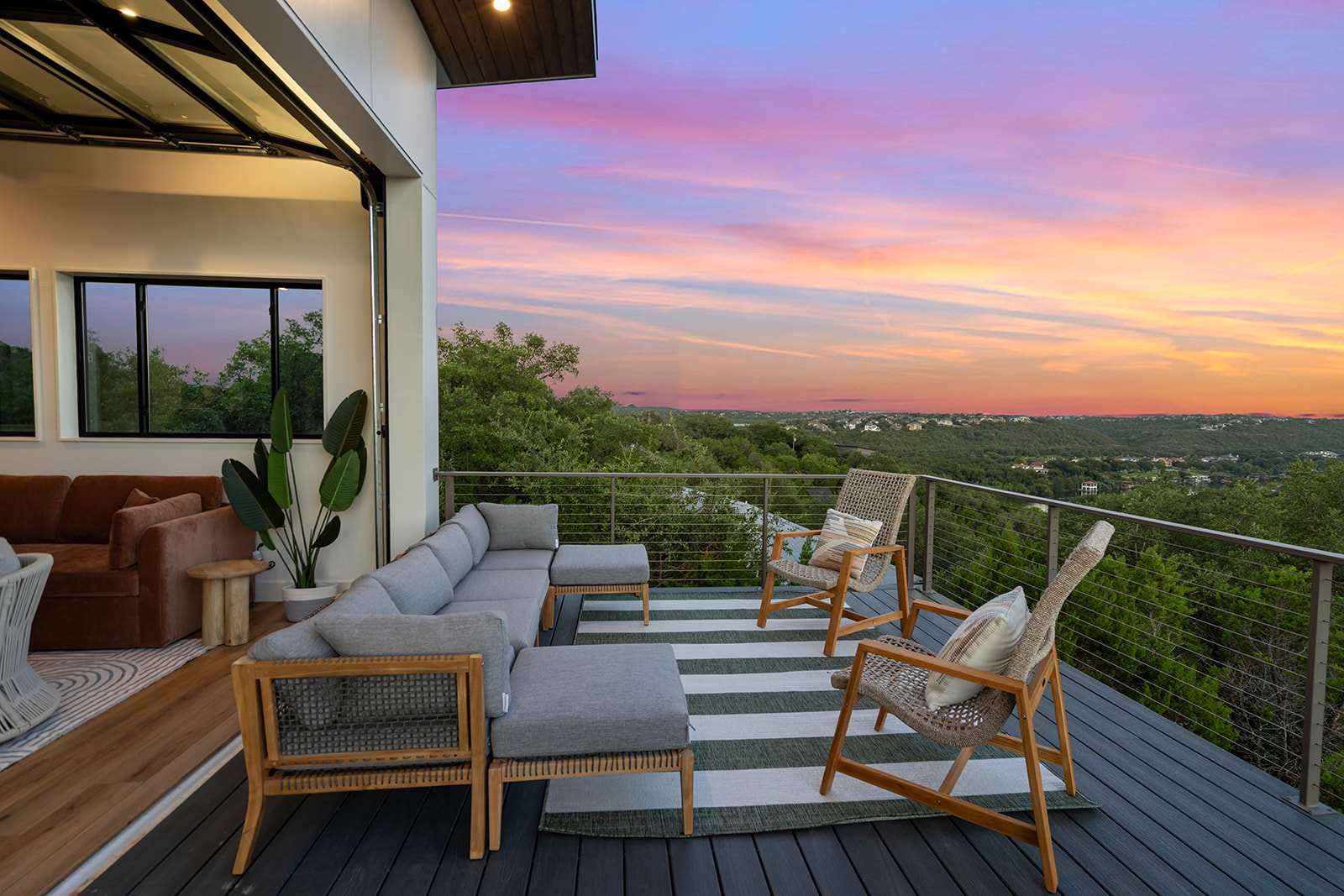 Luxe Pool, Fire Pit, Lake Views | Sundown Social